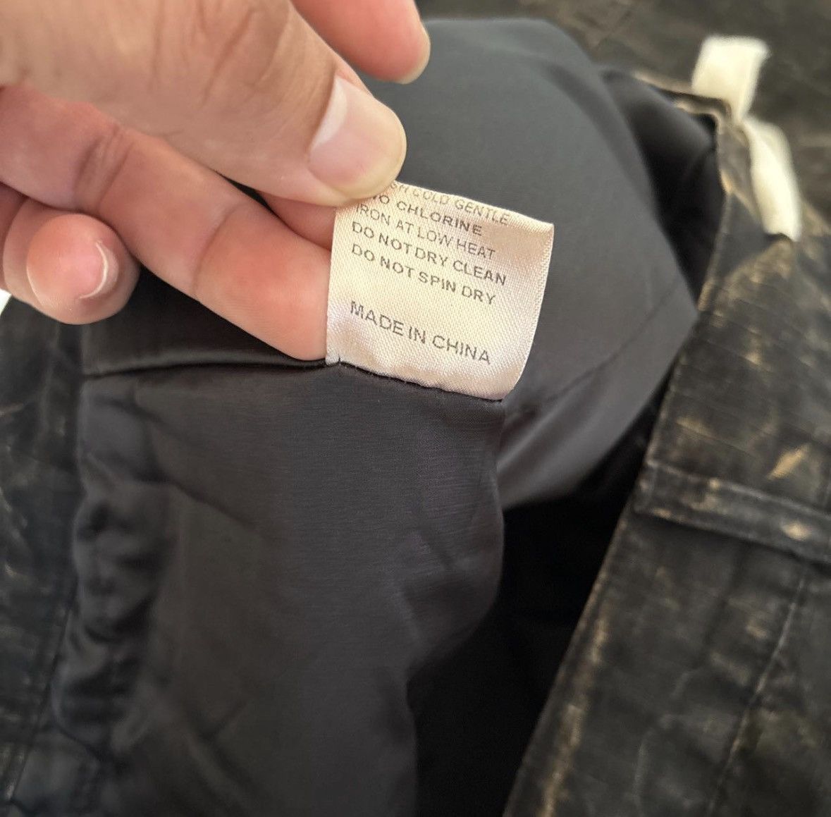 Vale Vale Everyone Lives Forever Cargo Pants Size US 36 / EU 52 - 3 Thumbnail