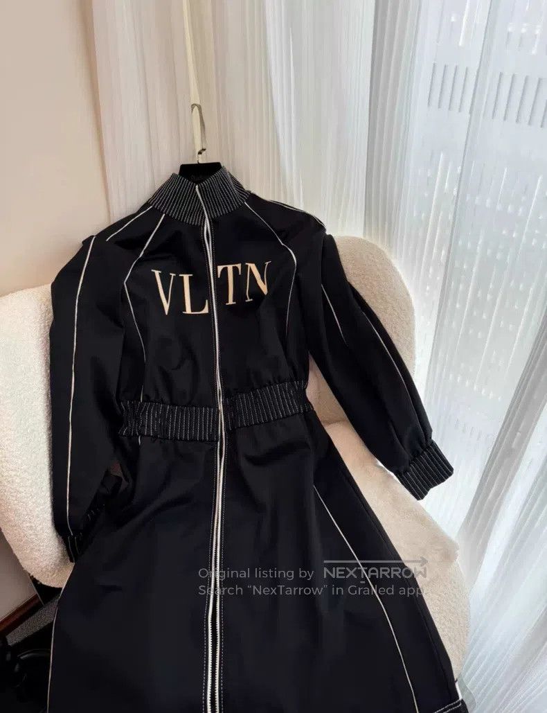 Valentino Valentino dress Size M / US 6-8 / IT 42-44 - 6 Thumbnail