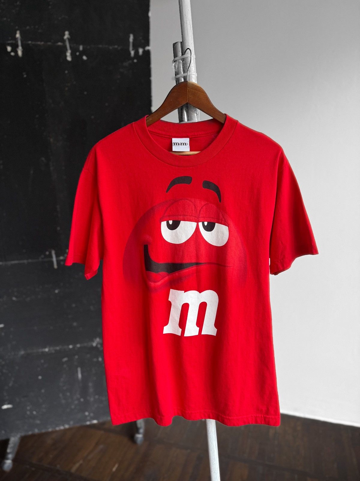 Vintage M&Ms Mens Red Big Face Graphic Character Promo T-Shirt Size US M / EU 48-50 / 2 - 1 Thumbnail