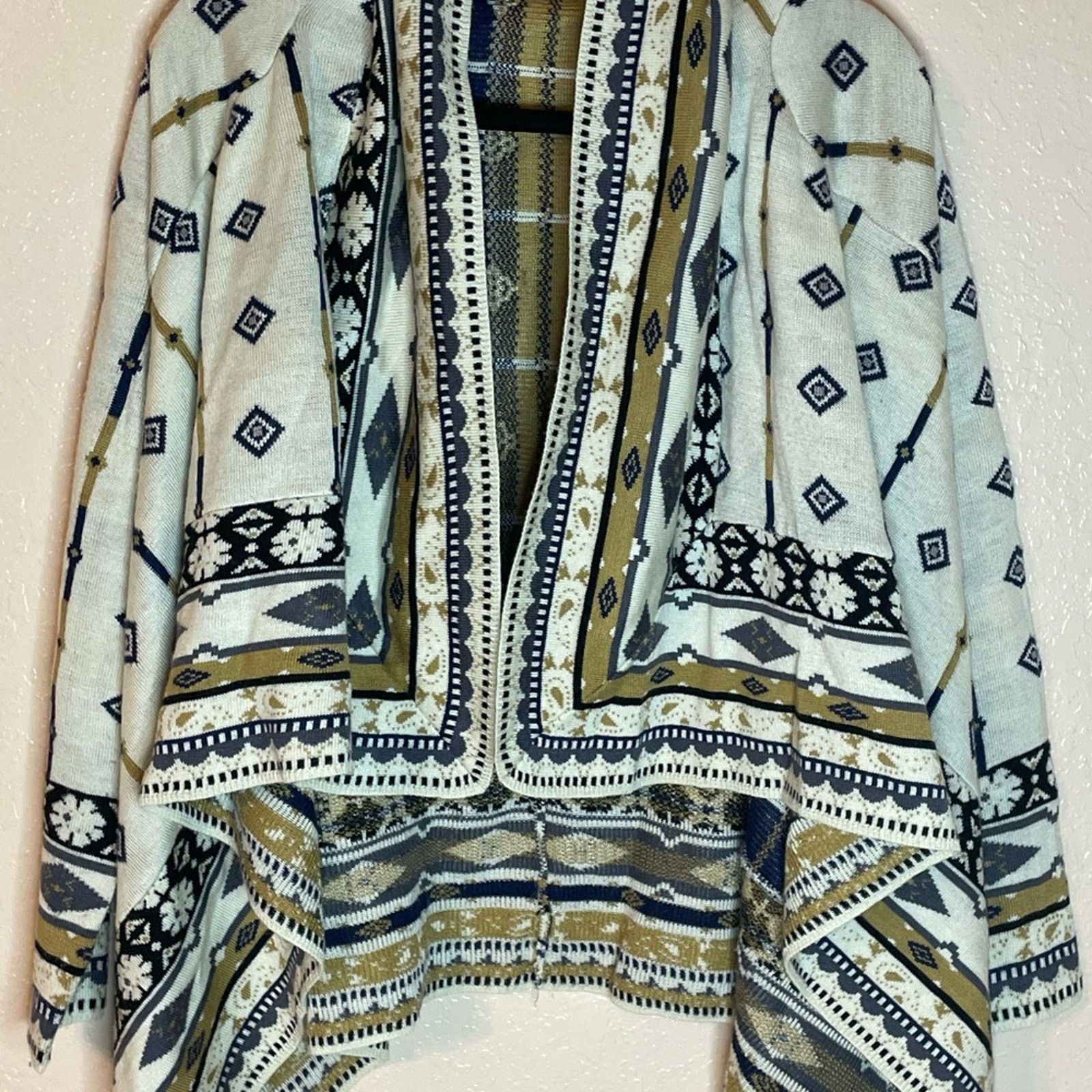 Other Like New Sweater Cardigan by Freeway Size S Size L / US 10 / IT 46 - 3 Thumbnail