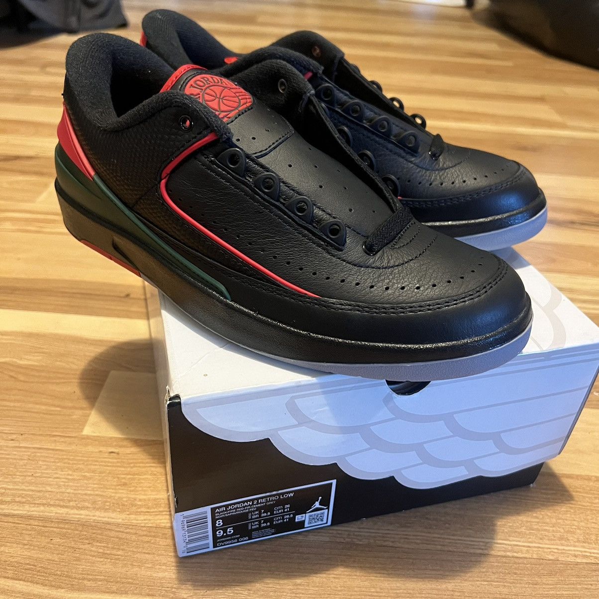Jordan Brand Air Jordan 2 Low Christmas Size 8 Size US 8 / EU 41 - 4 Thumbnail