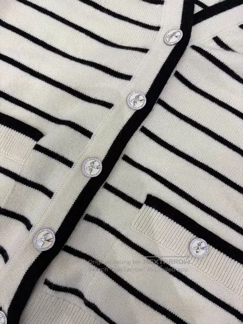 Chanel Chanel Goose yellow striped button cardigan coat Size XS / US 0-2 / IT 36-38 - 3 Thumbnail