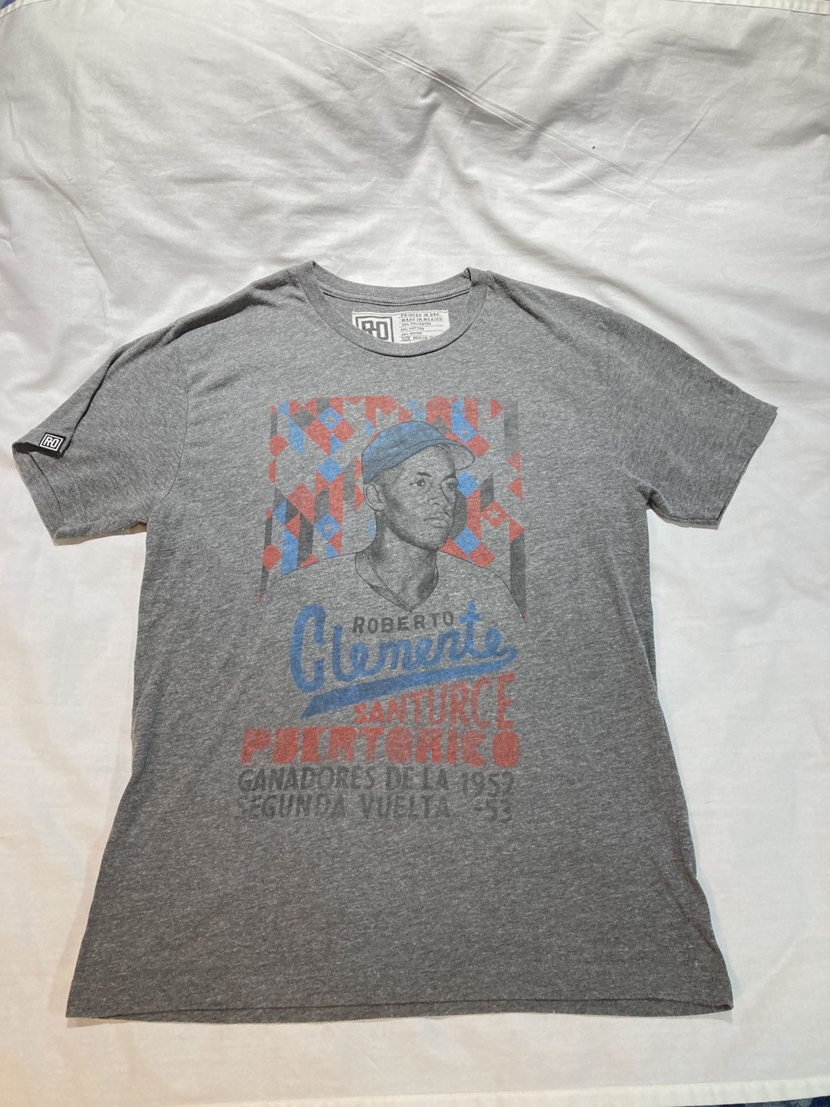 Roots Of Flight Roots of Fight Roberto Clemente T-shirt, size medium Size US M / EU 48-50 / 2 - 1 Thumbnail