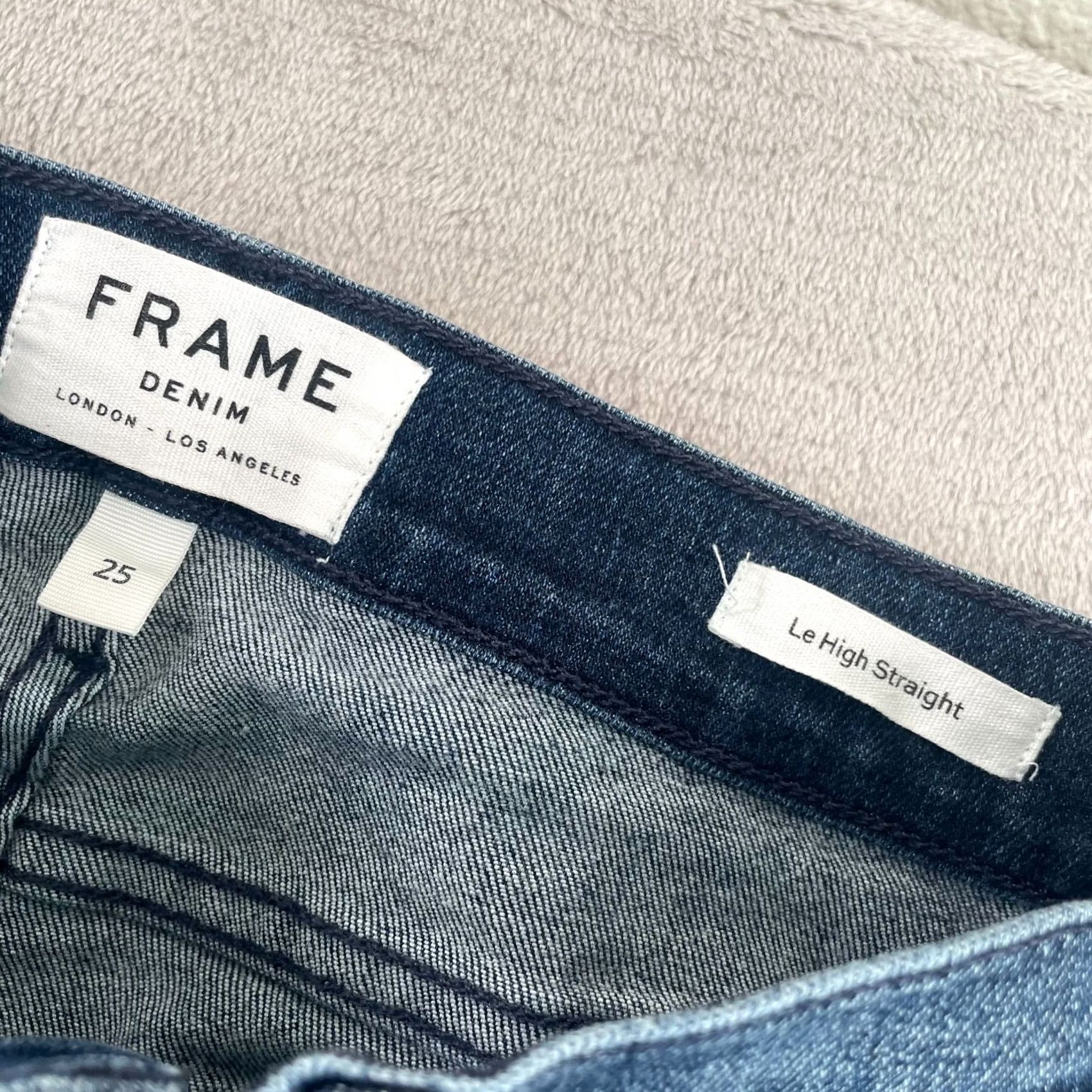Frame FRAME DENIM Le High Straight Jeans Women 25 Elaine Split Frayed Hem Designer Jeans Women 25 Blue Cotton Blend Helms City Preppy Size 42" / US 20 - 2 Thumbnail