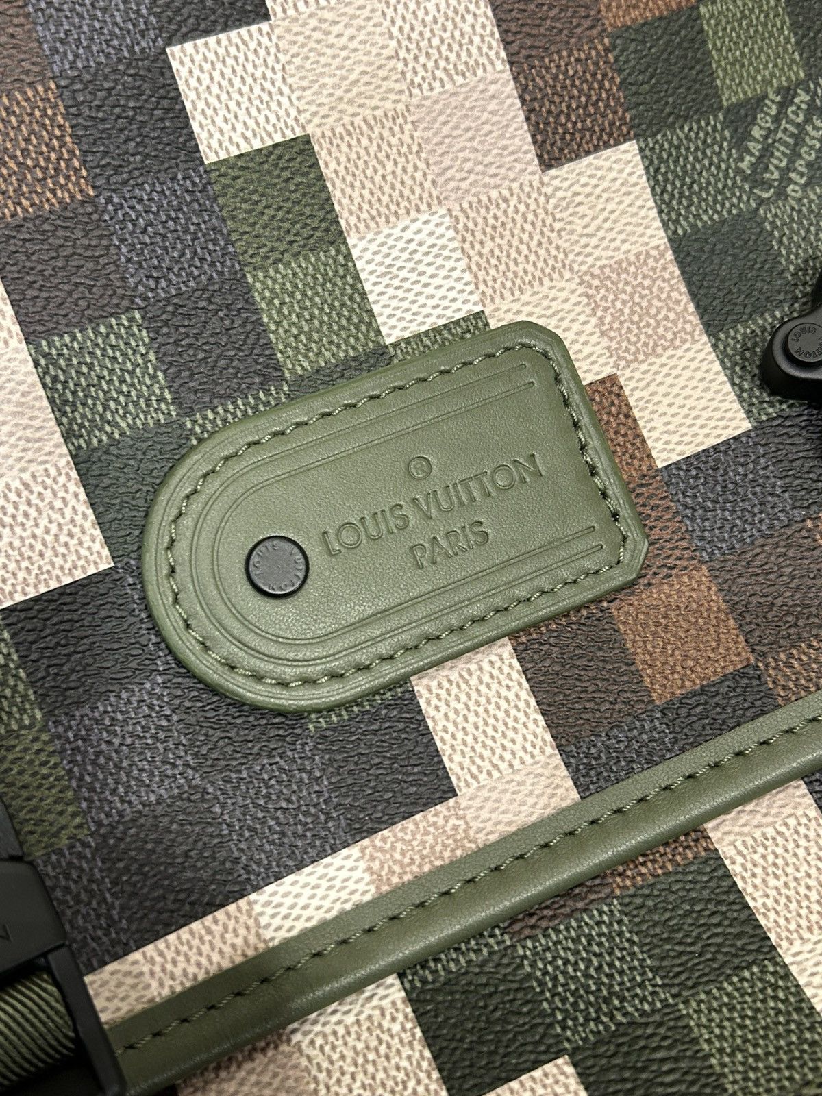 Louis Vuitton Louis Vuitton Damoflage Trail Messenger Bag Size ONE SIZE - 3 Thumbnail