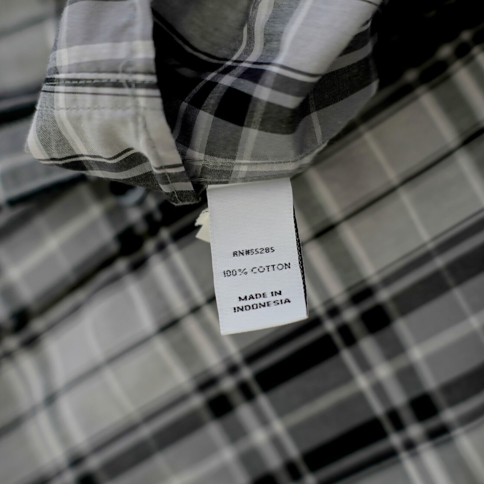 Express Express Fitted Gray Black Plaid Large 15-16.5 Collared Dress Size US L / EU 52-54 / 3 - 10 Thumbnail