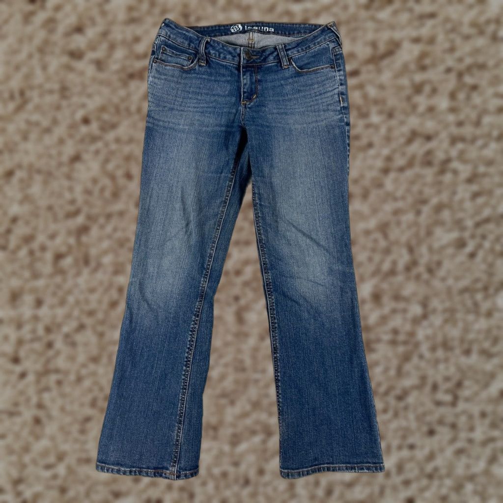 Vintage Bullhead Bootcut Jeans Womens Size 9 Blue Denim Low Rise Stretch 29x28 Distressed Size 30" / US 8 / IT 44 - 1 Thumbnail