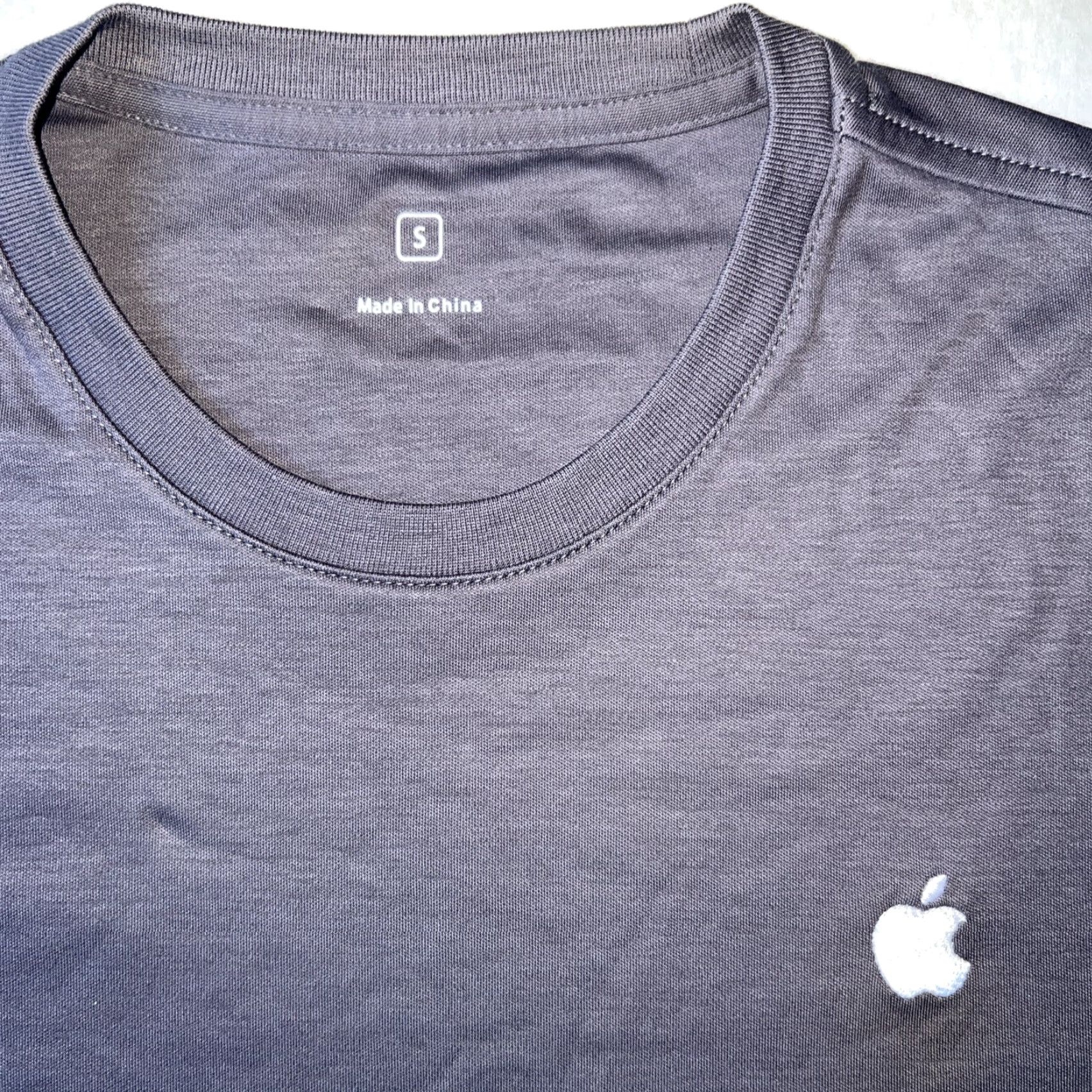 Apple Apple Mac Store Logo Employee Genius Bar Shirt Women’s Small Gray Jersey Official New Size S / US 4 / IT 40 - 2 Thumbnail
