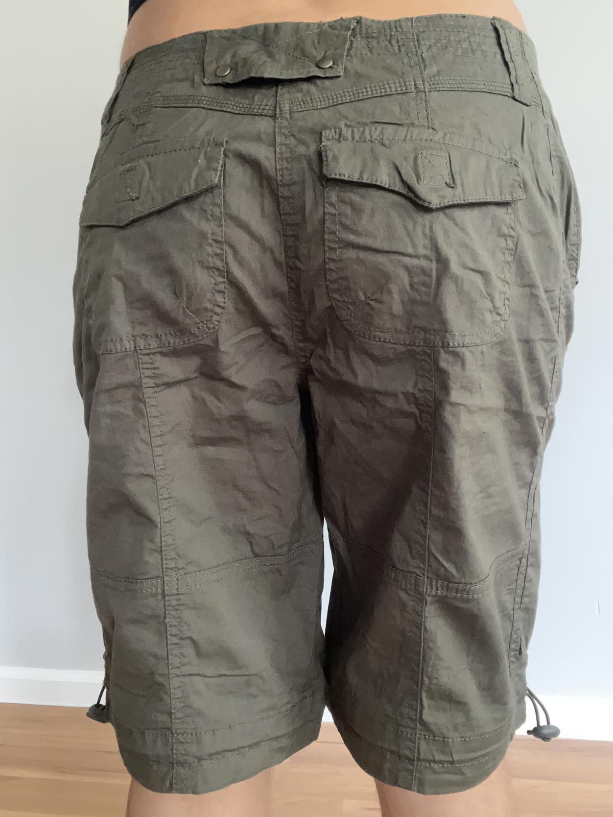 Other Women’s green cargo shorts Size 36" / US 14 / IT 50 - 4 Thumbnail