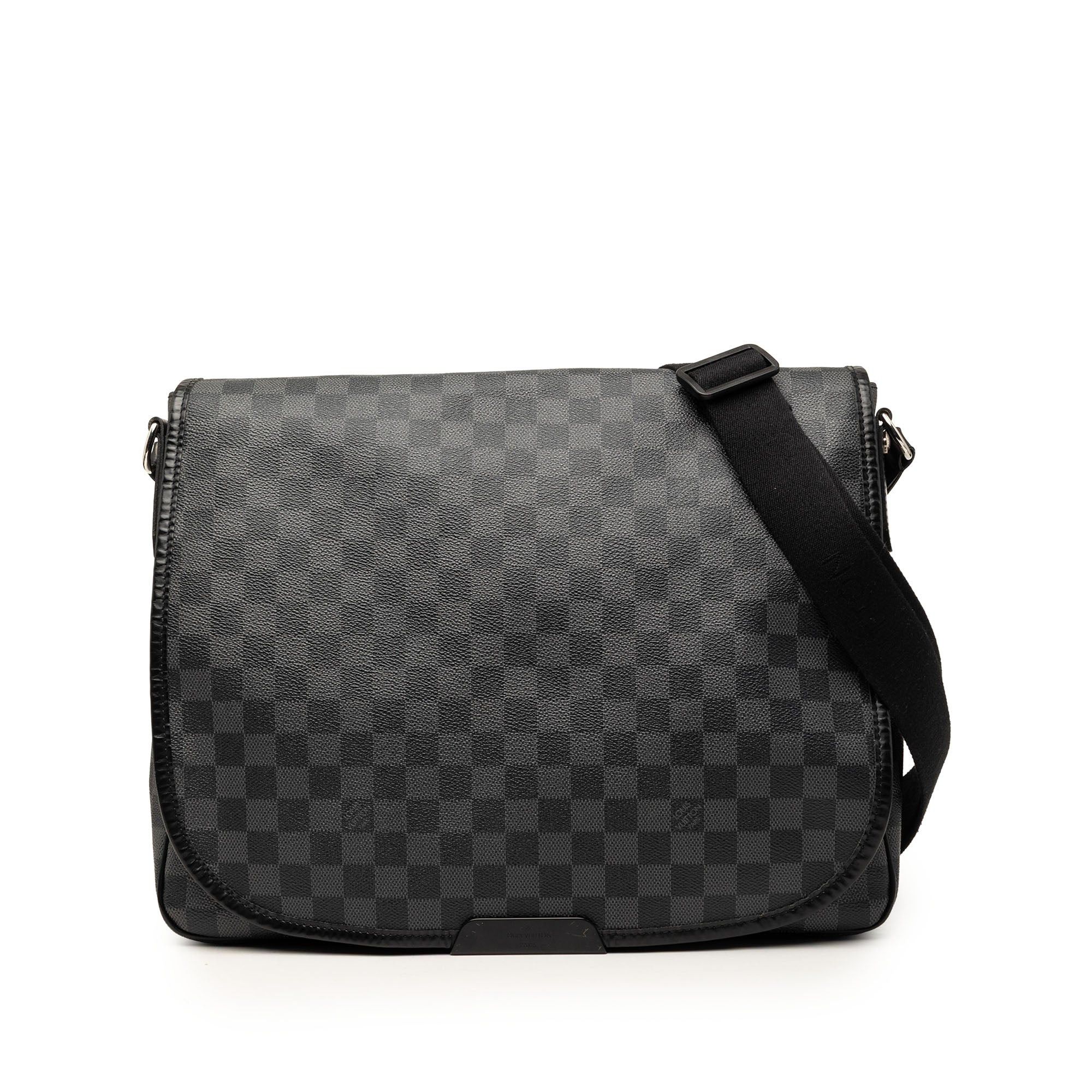 Louis Vuitton Damier Graphite Daniel GM Size ONE SIZE - 1 Thumbnail