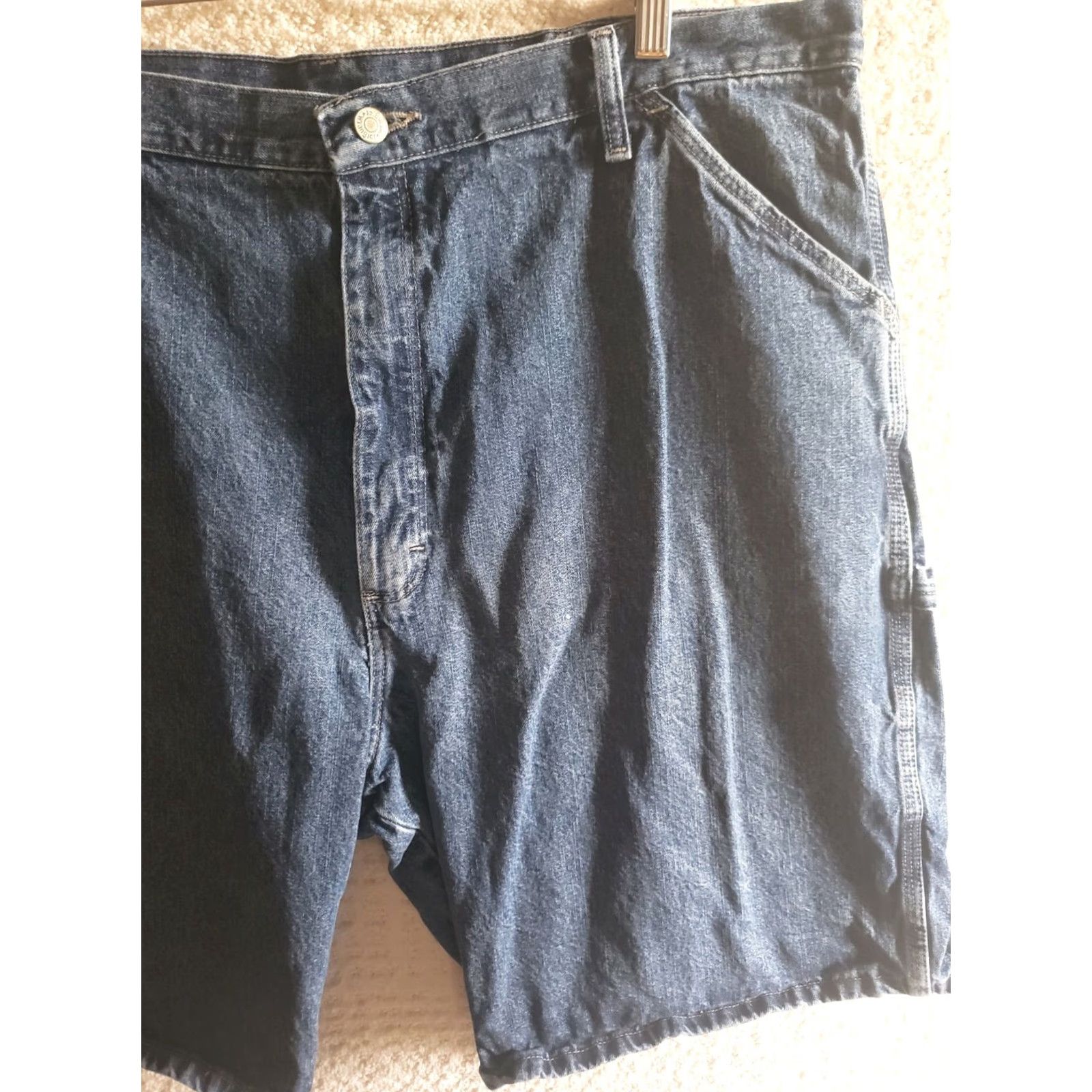 Wrangler Wrangler Men's Denim Carpenter Shorts Hammer Loop Pockets Blue 40W 10L Regular Inseam 10 High Rise Workwear Casual Outdoor 40W Mens Size US 40 / EU 56 - 3 Thumbnail