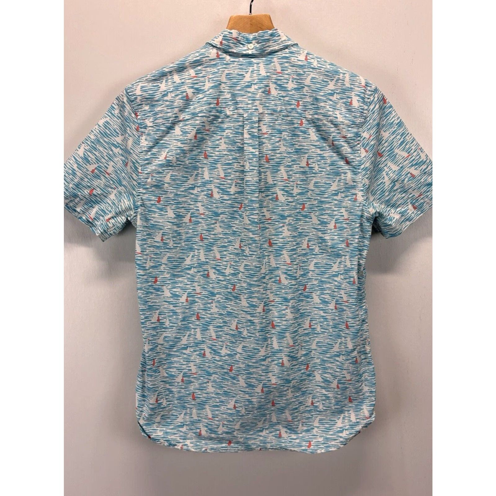 Chubbies Chubbies Men's Short Sleeve Button-Up Shirt Small Blue White Sailboat Print Vacation Size US S / EU 44-46 / 1 - 3 Thumbnail