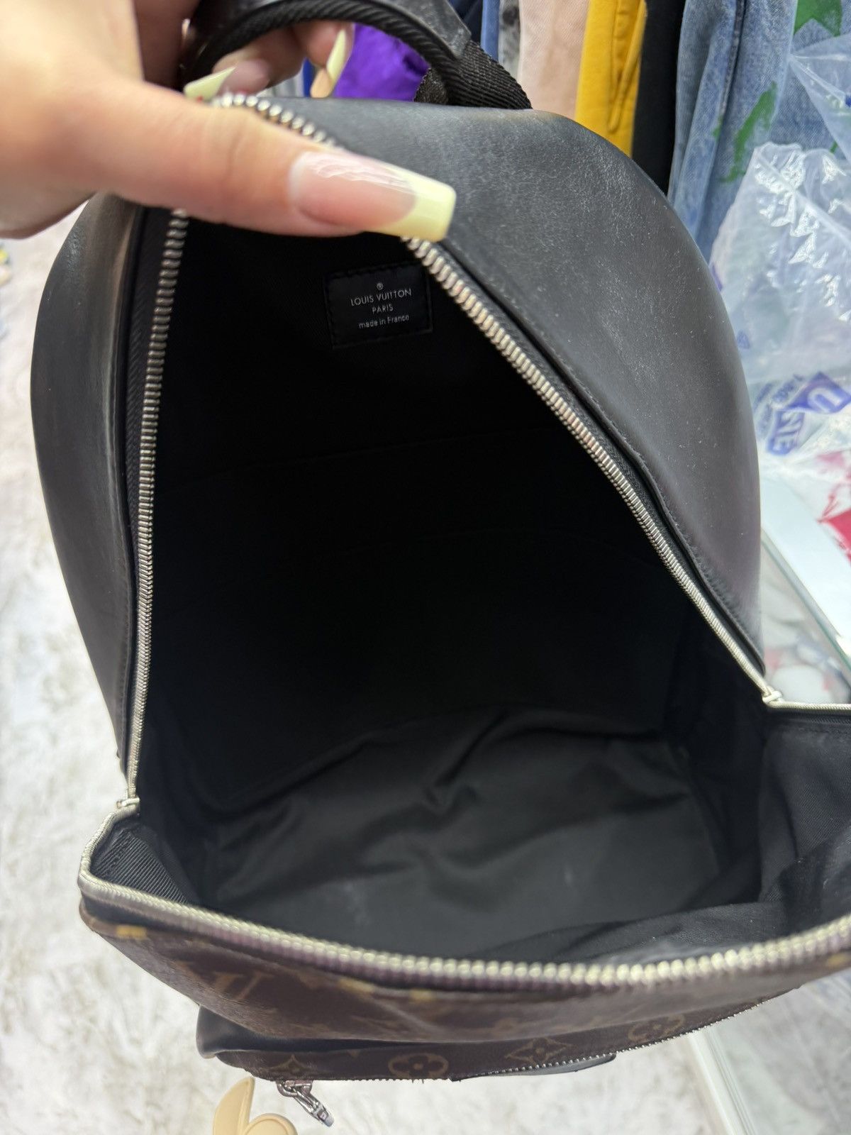 Louis Vuitton Louis Vuitton Josh Backpack Size ONE SIZE - 10 Thumbnail