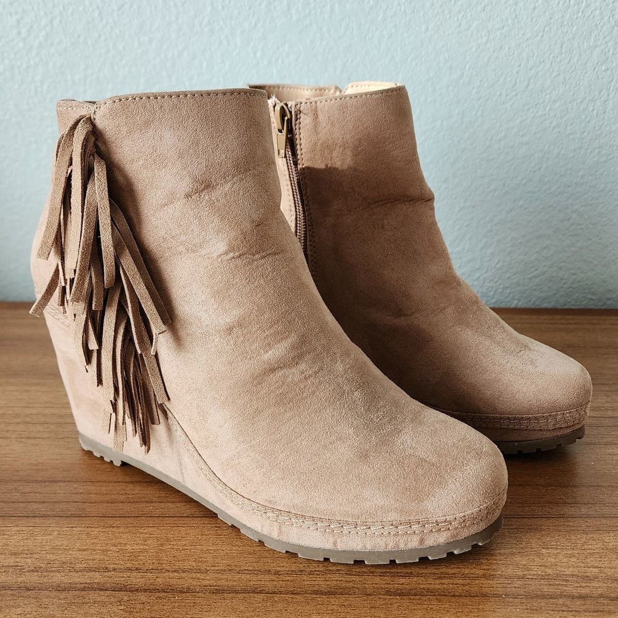 Designer Massini Faux Suede Fringe Wedge Ankle Boots Size US 8.5 / IT 38.5 - 1 Thumbnail