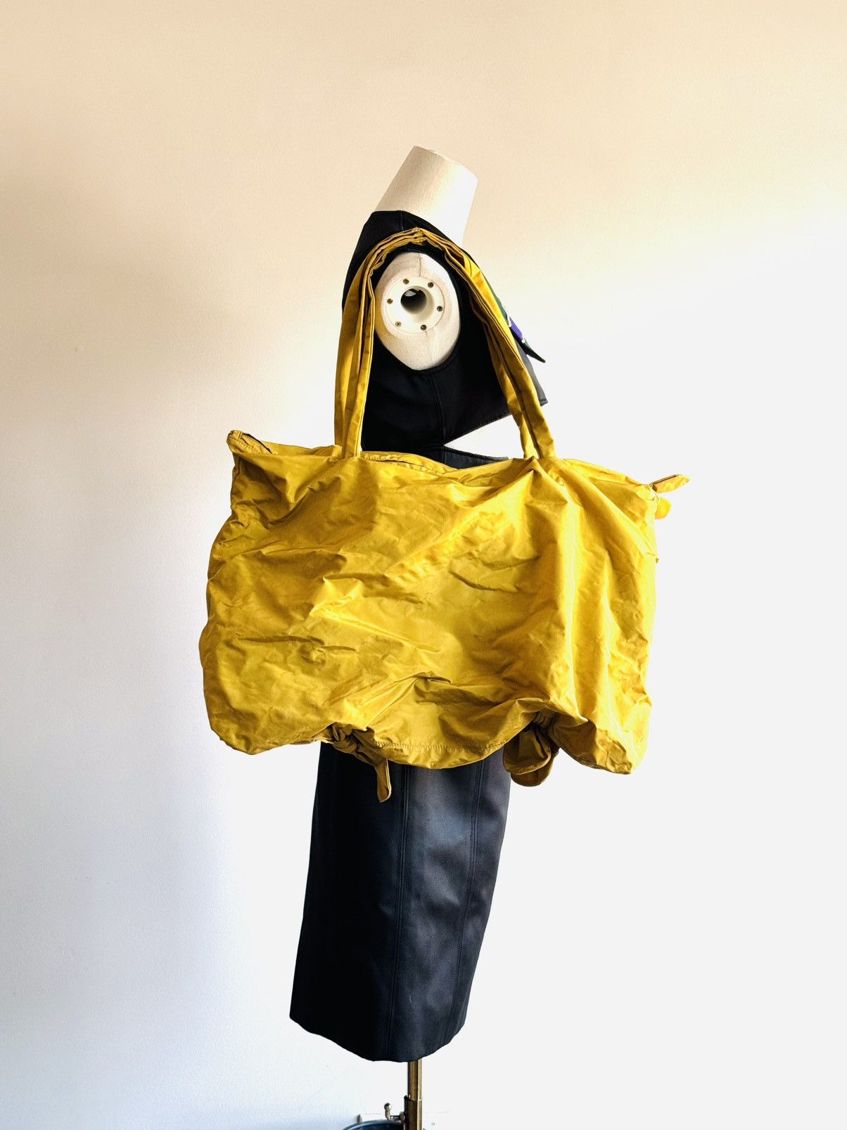 Romeo Gigli Vintage Romeo Gigli convertible knot duffle bag Size ONE SIZE - 1 Thumbnail