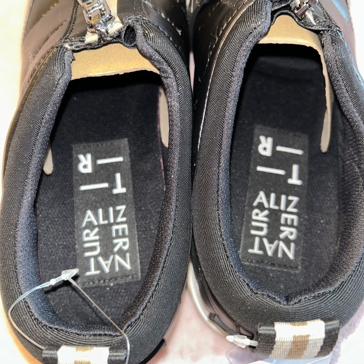 Naturalizer Naturalizer black low breakaway front zip water resistant Size US 9.5 / IT 39.5 - 7 Thumbnail