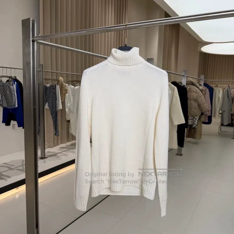 Loro Piana Loro Piana White Cashmere and Silk Sparkly High-Neck Sweat Size XS / US 0-2 / IT 36-38 - 1 Thumbnail