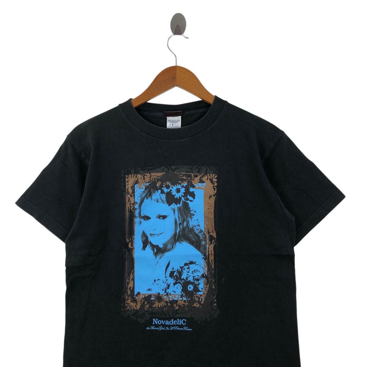 Japanese Brand Y2K NOVADELIC Photoprint T-Shirt Japanese Brand Size US M / EU 48-50 / 2 - 2 Thumbnail