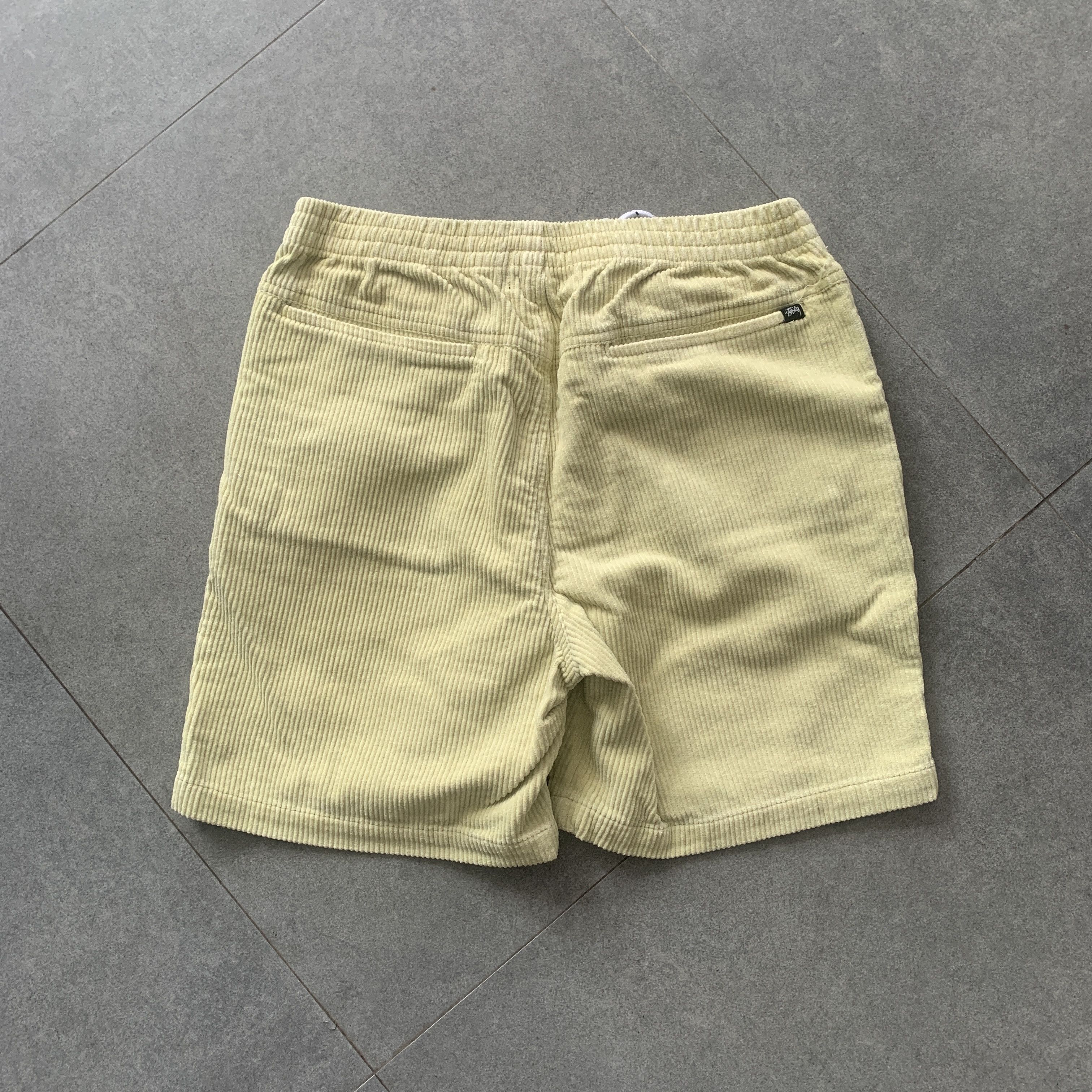 STUSSY AUSTRALIA CORDUROY SHORTS YELLOW - 28