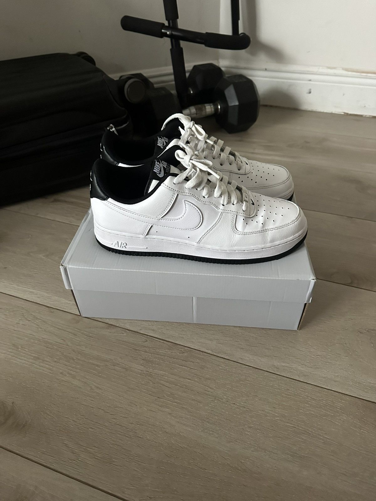 Nike Air Force 1 low white black (2022) Size US 10.5 / EU 43-44 - 1 Thumbnail