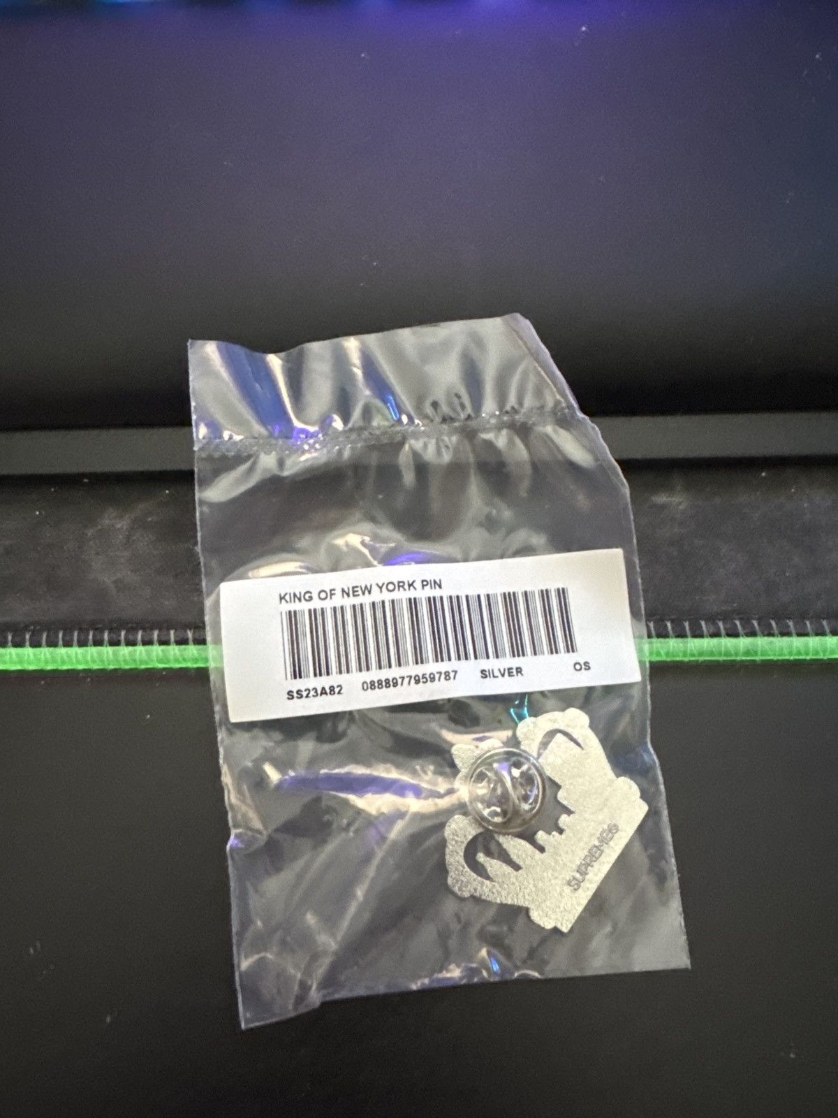 Supreme King Of New York Pin Size ONE SIZE - 1 Thumbnail