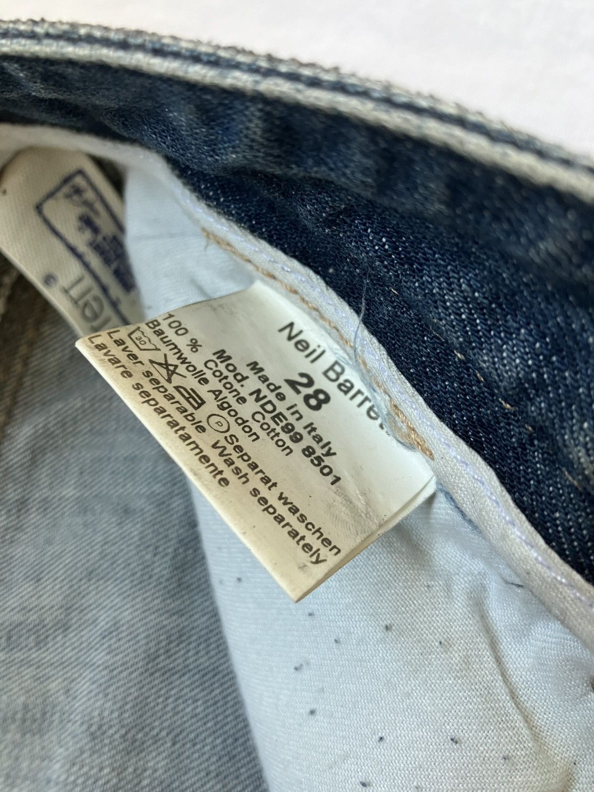 Neil Barrett Neil Barrett trademark waxed jeans Size 28" / US 6 / IT 42 - 6 Thumbnail