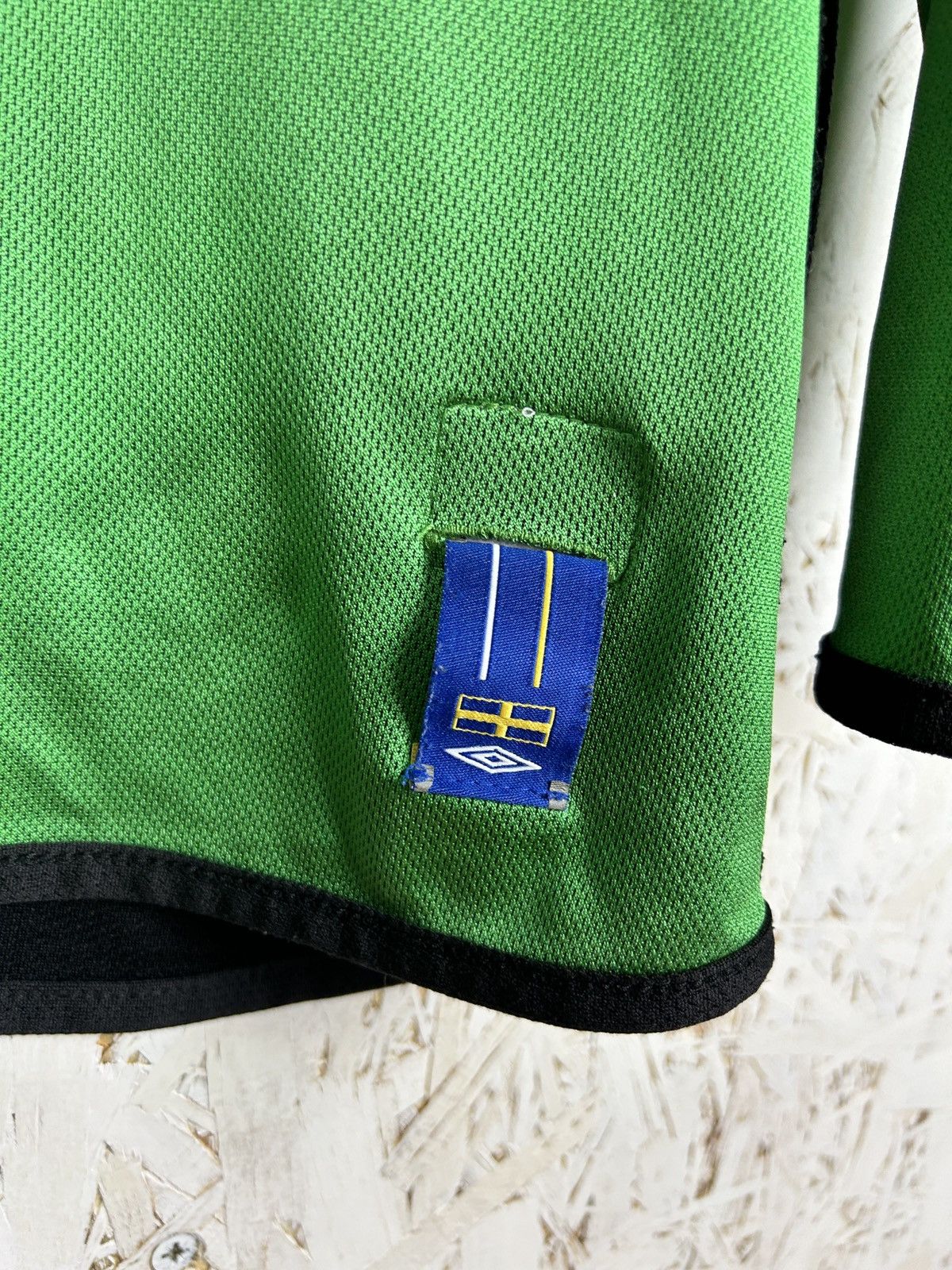 Umbro 00s Vintage Umbro Sweden SVFF Reversible Referee Jersey Size US M / EU 48-50 / 2 - 12 Thumbnail