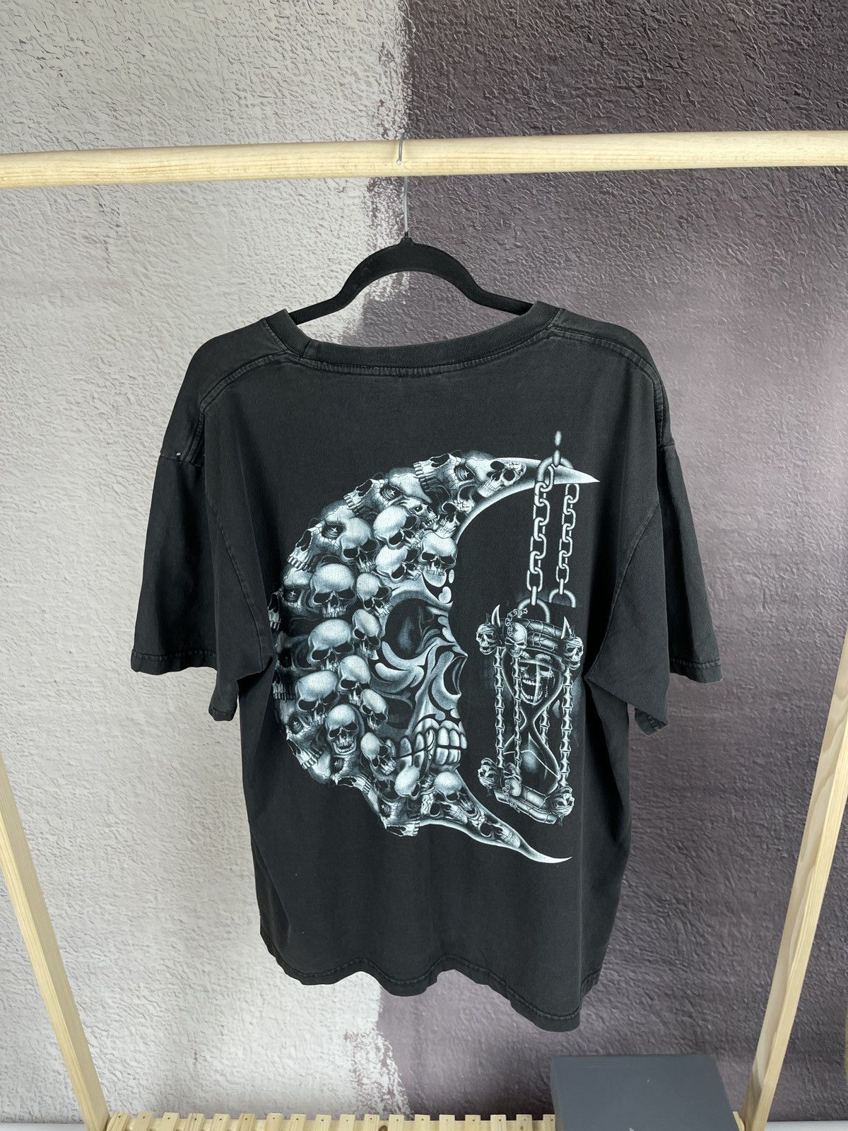 Vintage Vintage Moon Skull Sand Clock Design Distressed Rock tee Size US XL / EU 56 / 4 - 2 Thumbnail
