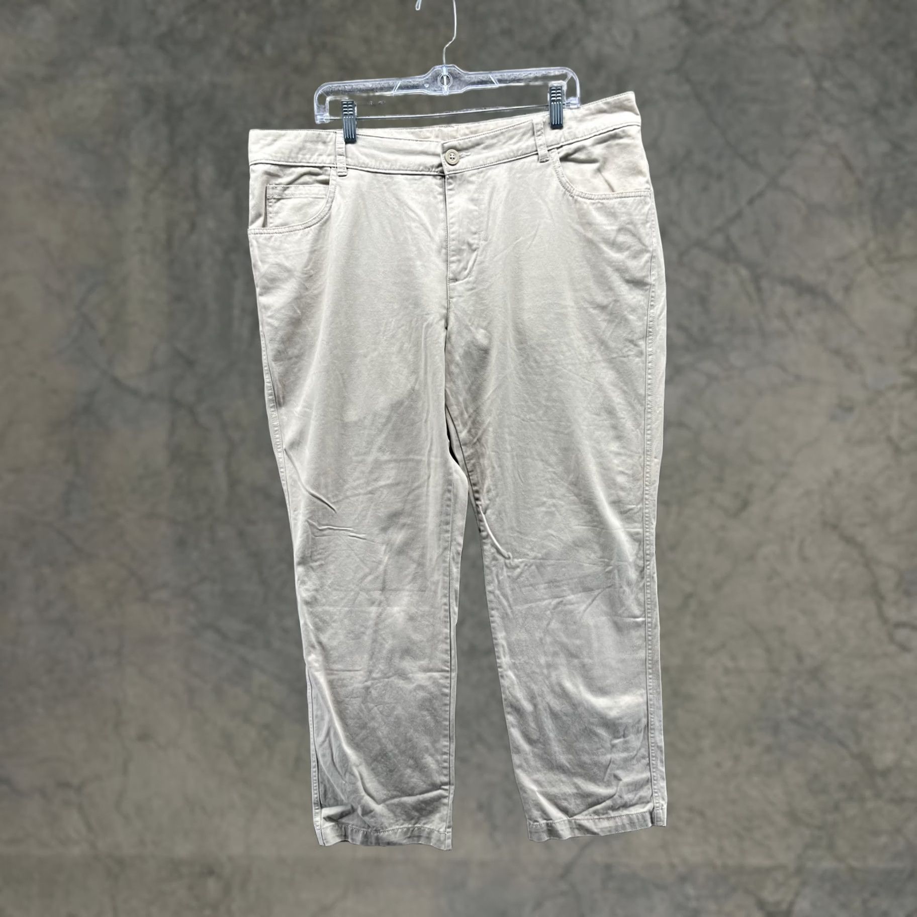 Vintage Columbia Pants Mens 40x32 Beige Chino Cotton Regular Fit Straight Leg Casual Size US 40 / EU 56 - 1 Thumbnail
