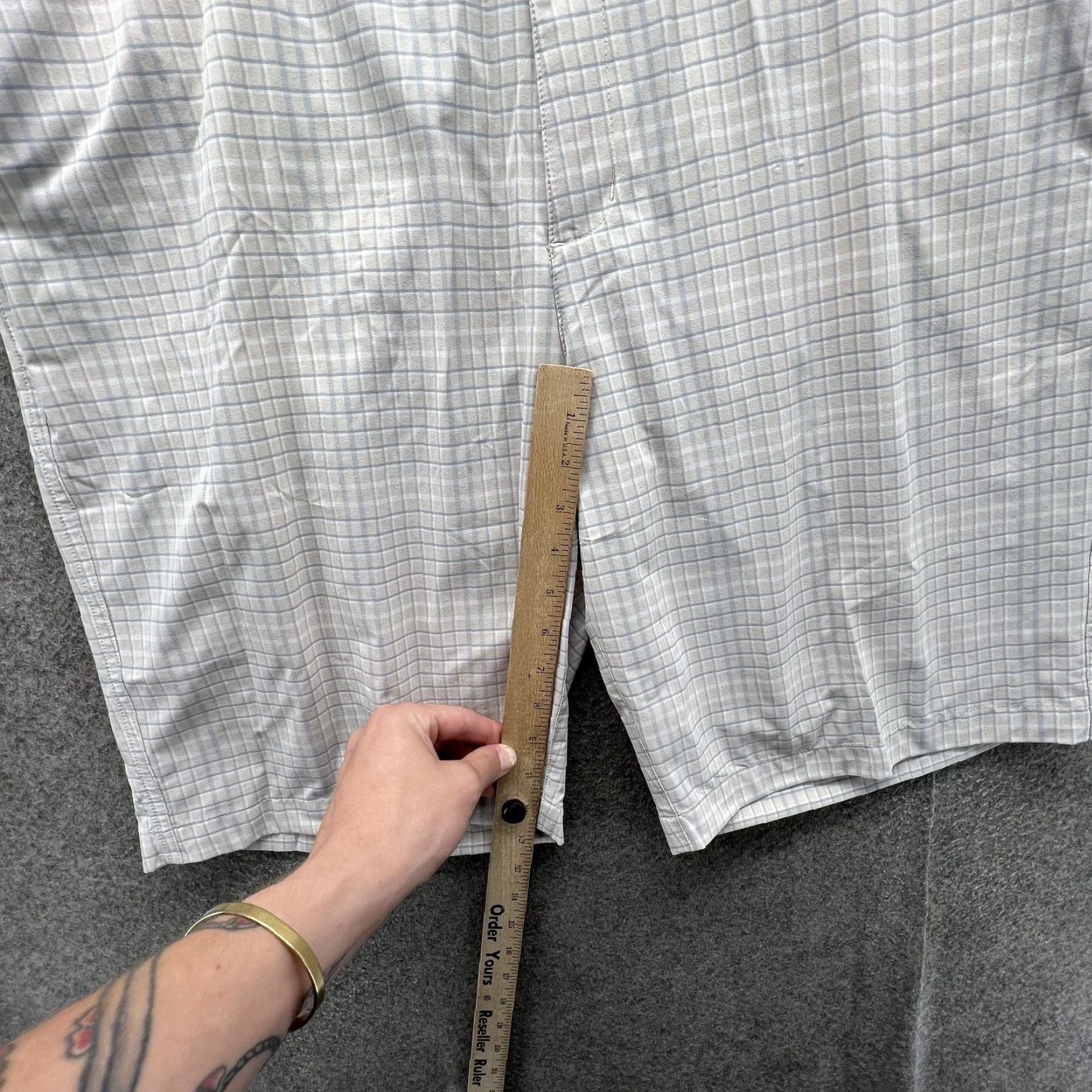 Adidas Adidas Golf Shorts Mens 38 Beige Plaid Performance Lightweight Casual Shorts Size US 38 / EU 54 - 5 Thumbnail