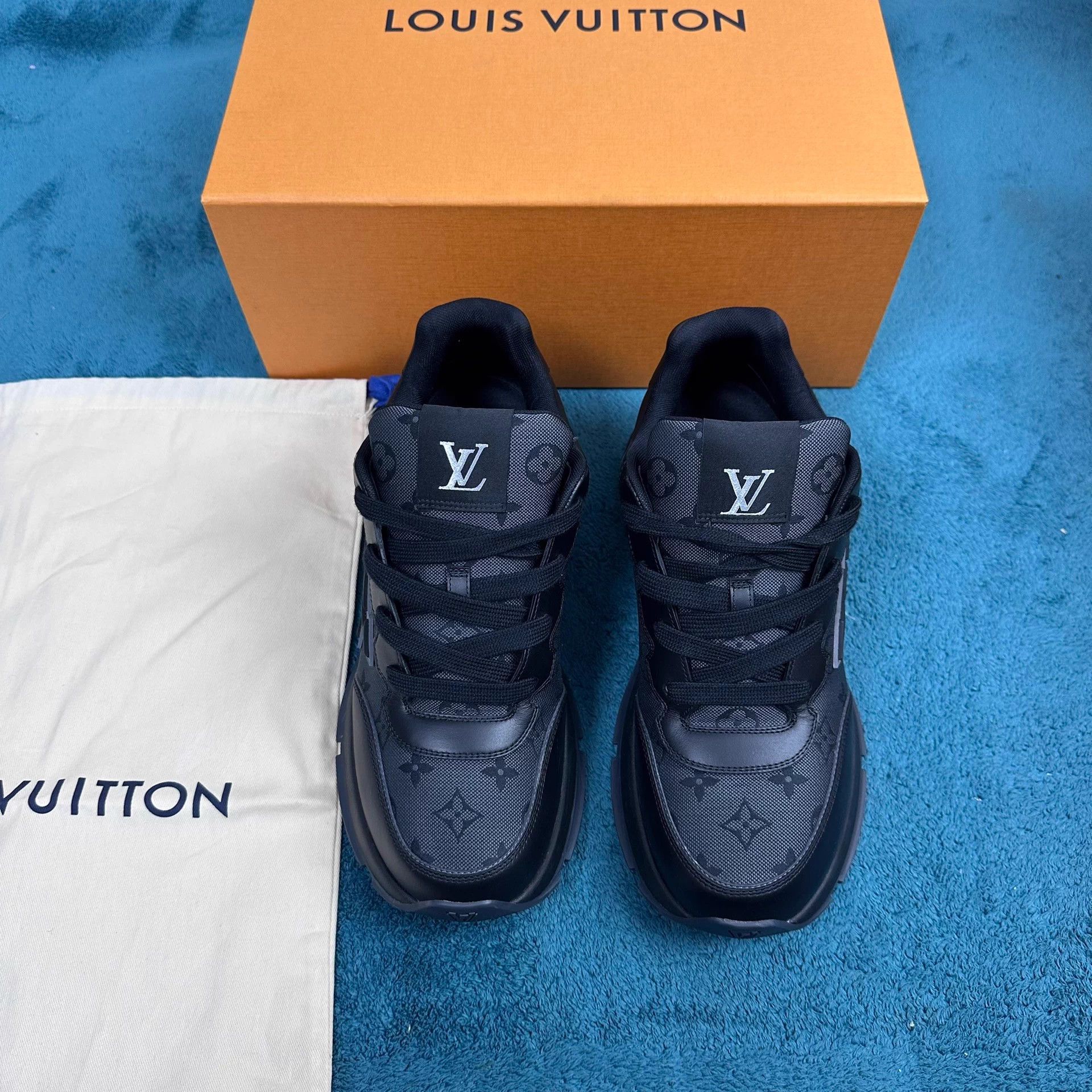 Louis Vuitton LV Calfskin All Over Jacquard Low Top Black US8/42 Size US 9 / EU 42 - 1 Thumbnail