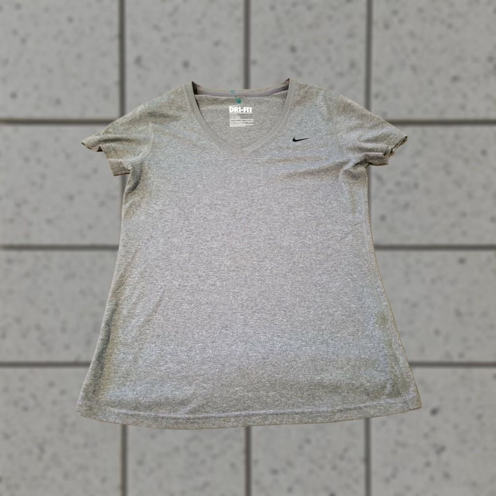 Nike Nike Shirt Womens M Medium Gray Athletic Gym Workout Size M / US 6-8 / IT 42-44 - 1 Thumbnail