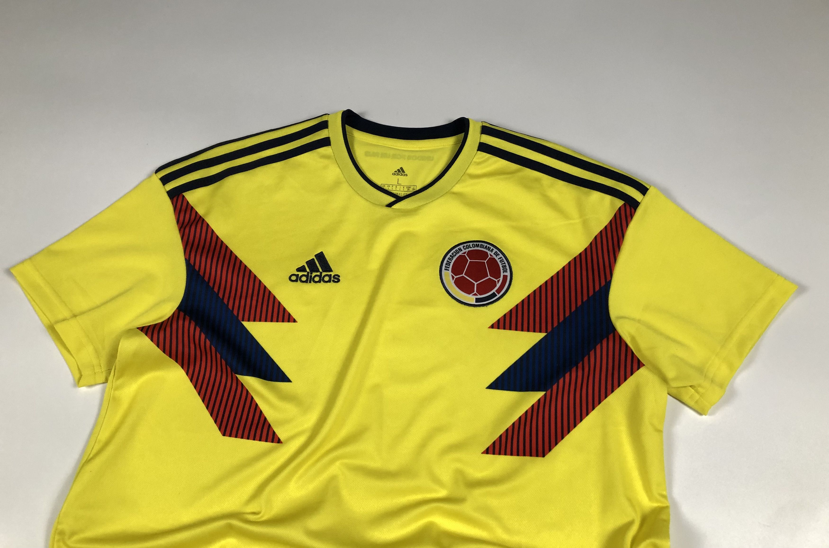 Adidas Adidas Colombia 2018-2019 Home Soccer Jersey Size US L / EU 52-54 / 3 - 2 Thumbnail