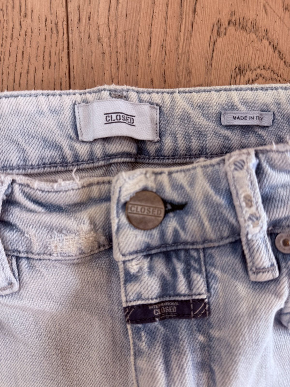 CLOSED Light (almost white) Slim Fit CLOSED Denim Size US 29 - 3 Thumbnail