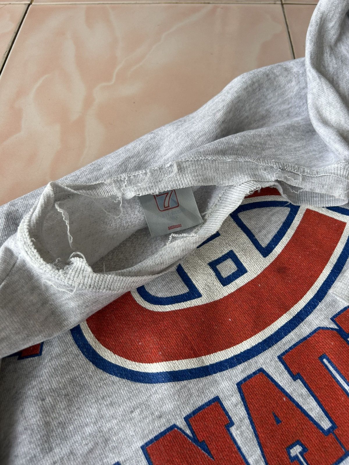 NHL Vintage 90’s Logo 7 Montreal Canadiens Distressed Sweatshirt Size US M / EU 48-50 / 2 - 8 Thumbnail