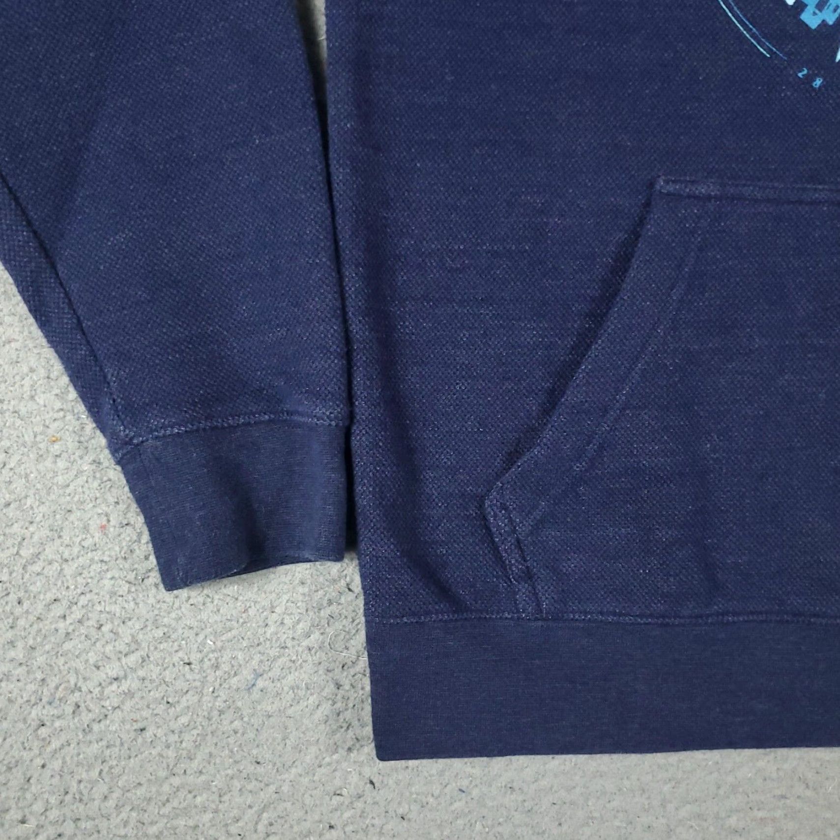 Disney Disney Mens Small Blue Mickey Graphic Pullover Sweatshirt Extra Large XL Casual Size US S / EU 44-46 / 1 - 4 Thumbnail