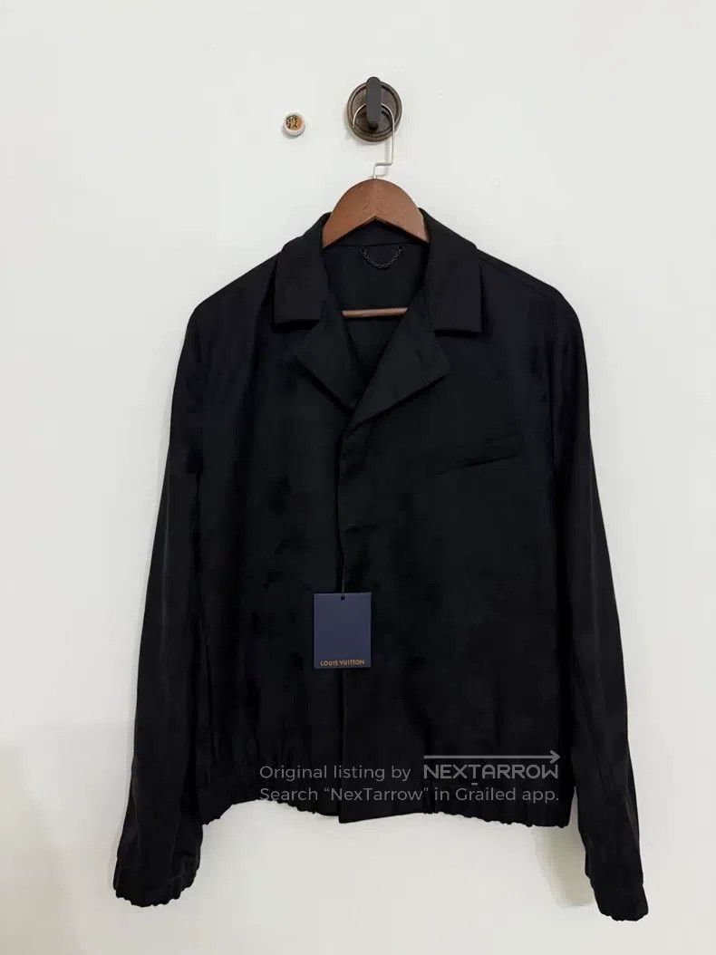 Louis Vuitton Louis Vuitton Black dark print embroidered logo jacket Size US L / EU 52-54 / 3 - 1 Thumbnail