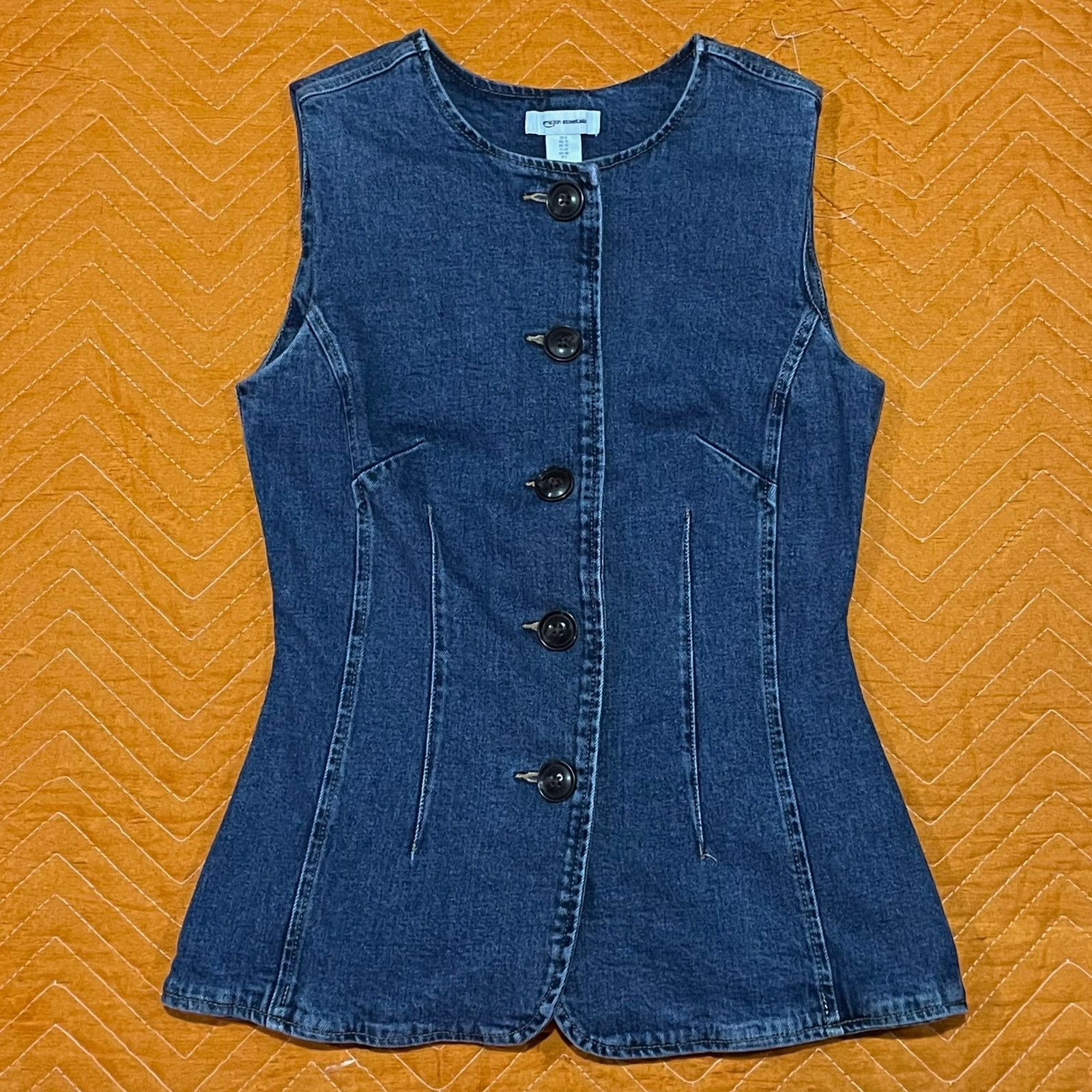 Other Amazon Essentials Button-Down Denim Vest Size M / US 6-8 / IT 42-44 - 1 Thumbnail
