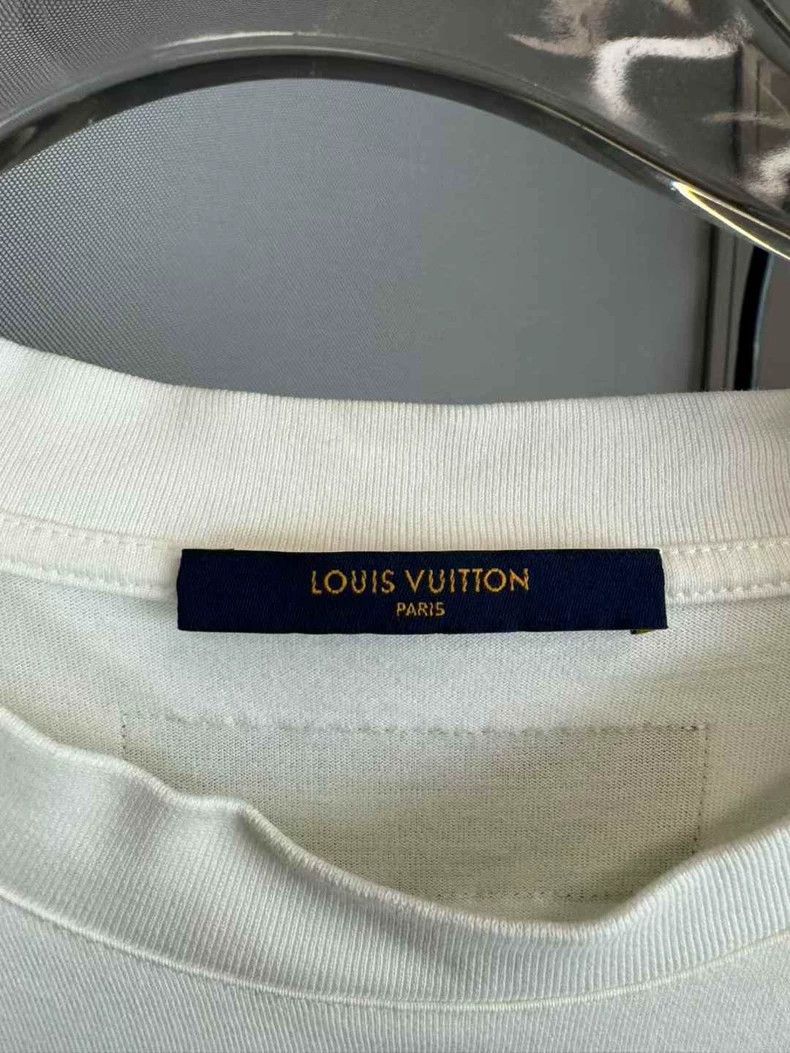 Louis Vuitton Louis Vuitton Little Dragon Man Comic Doodle Short Sleeves Size US L / EU 52-54 / 3 - 3 Thumbnail