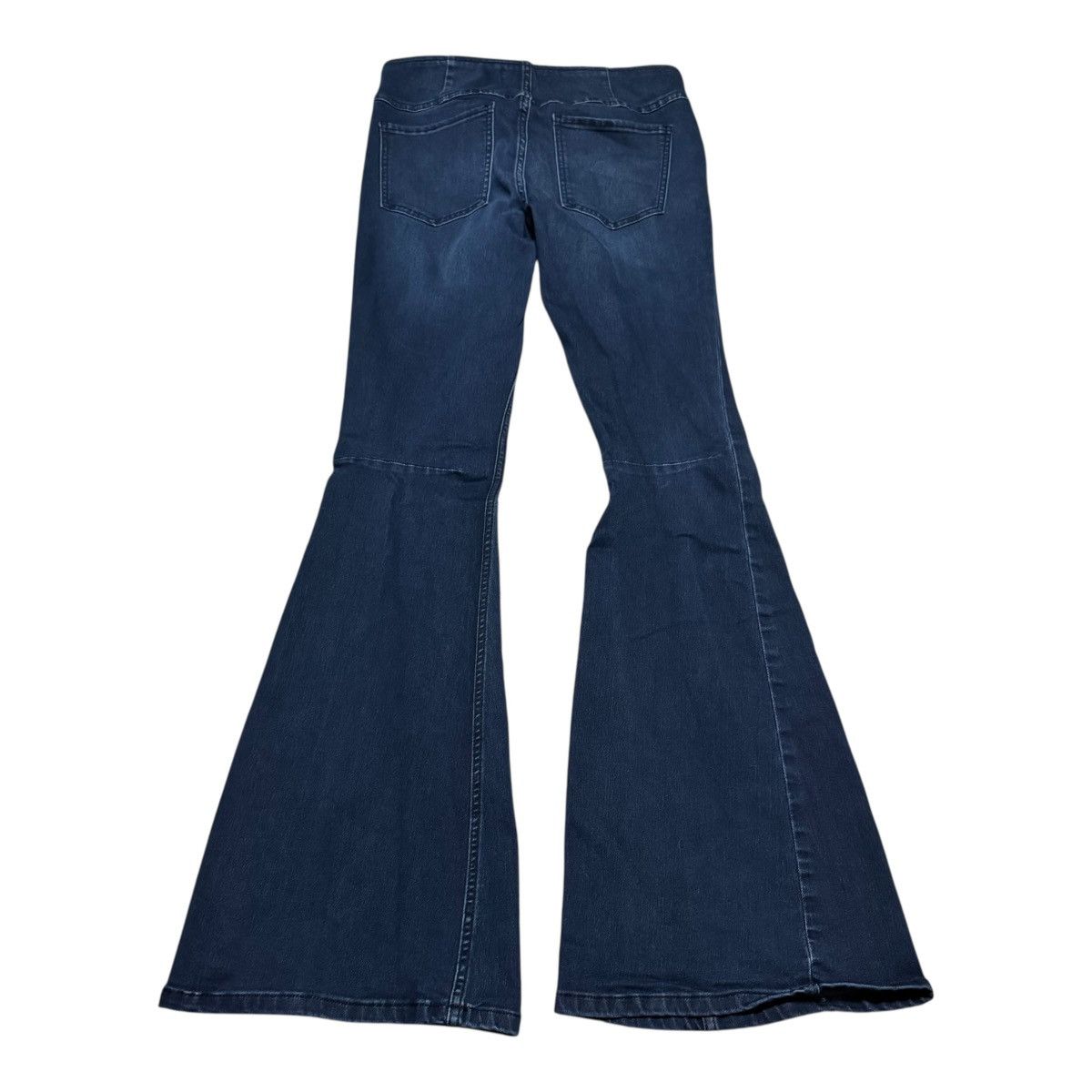 Free People Free People Flare Penny Pull On Elastic Waist Jeans 30x33 Size 30" / US 8 / IT 44 - 2 Thumbnail