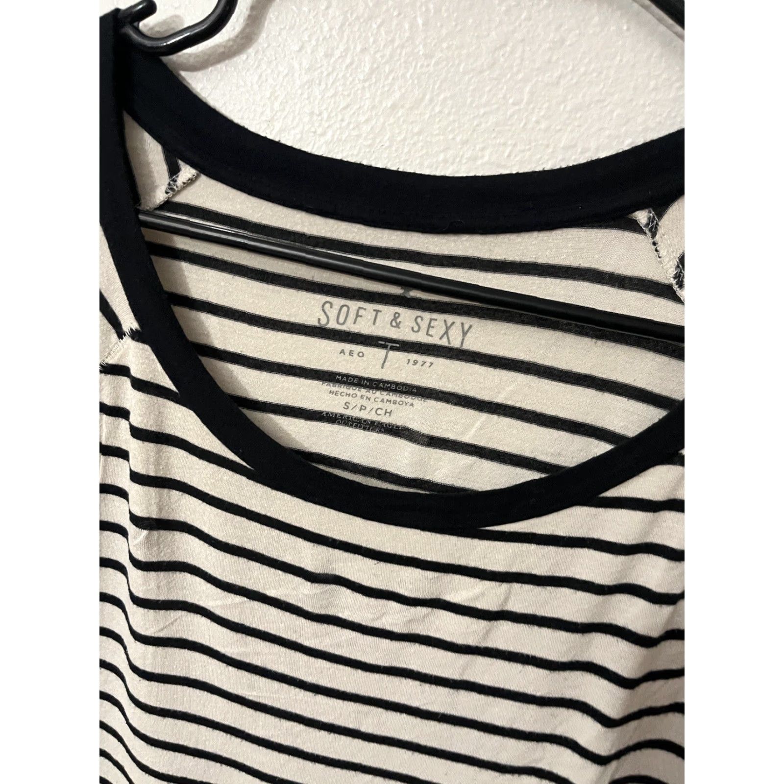 American Eagle Outfitters VINTAGE American Eagle Shirt Striped Long Sleeve Womens S White/Black Adult Small Size S / US 4 / IT 40 - 2 Thumbnail