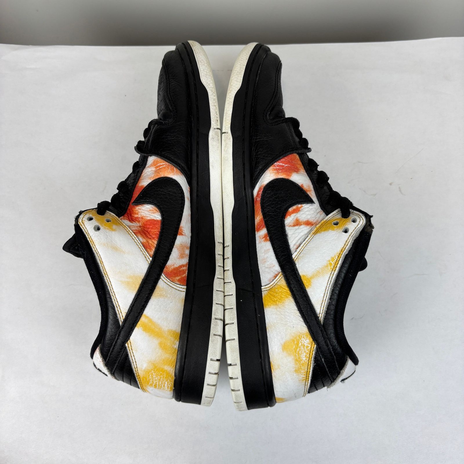 Nike Rare Nike Dunk SB Low Tie-Dye Raygun Shoes Sneakers 10.5 Size US 10.5 / EU 43-44 - 7 Thumbnail