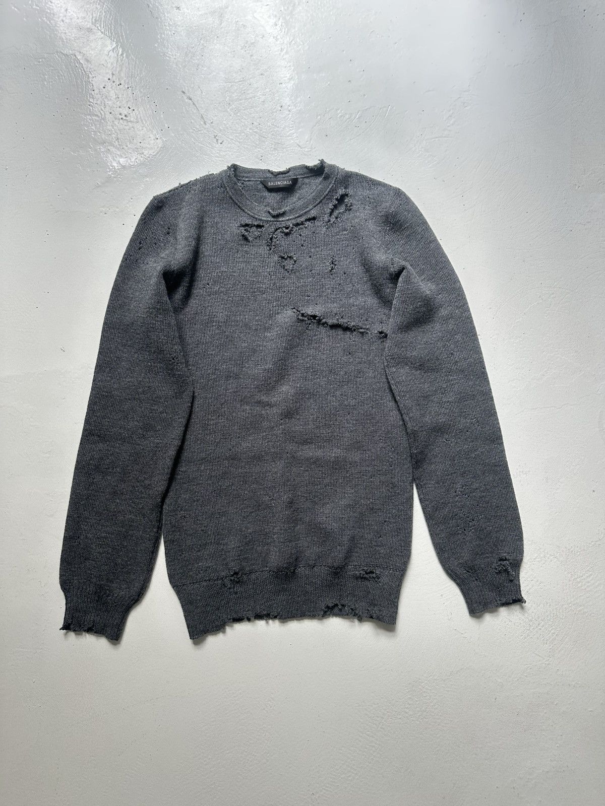 Balenciaga Distressed knit fitted sweater Size US XL / EU 56 / 4 - 1 Thumbnail