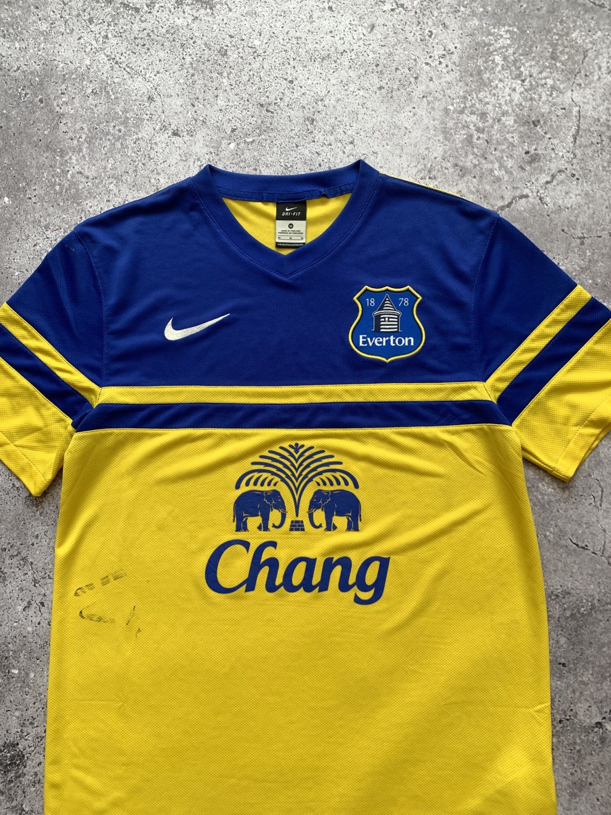 Vintage 🔥NIKE EVERTON 2013 2014 AWAY FOOTBALL SHIRT Size US M / EU 48-50 / 2 - 3 Thumbnail