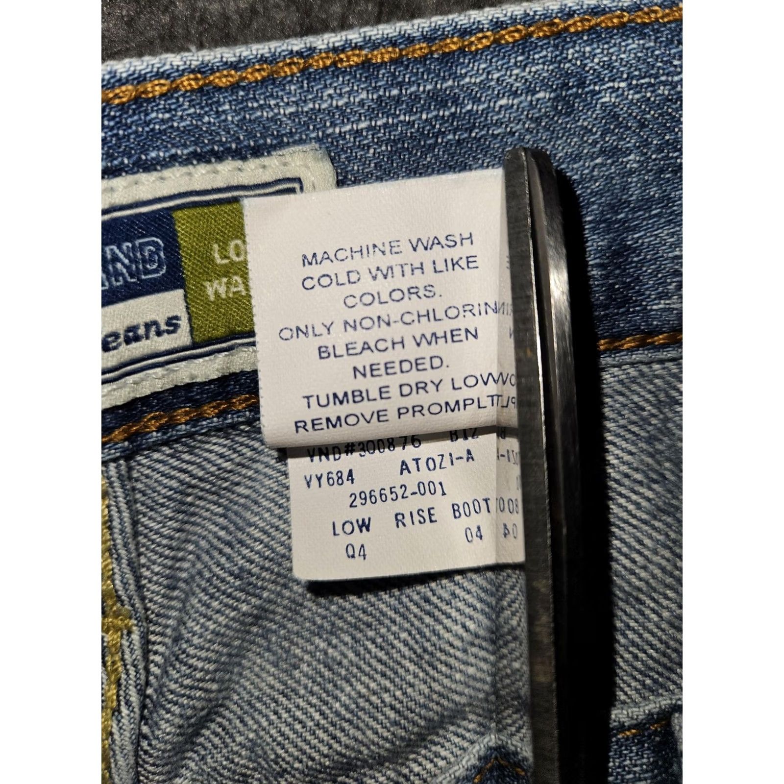 Old Navy VINTAGE Old Navy Jeans Womens 16 Short Wash Mid Rise Bootcut Denim Size 38" / US 16 / IT 52 - 3 Thumbnail