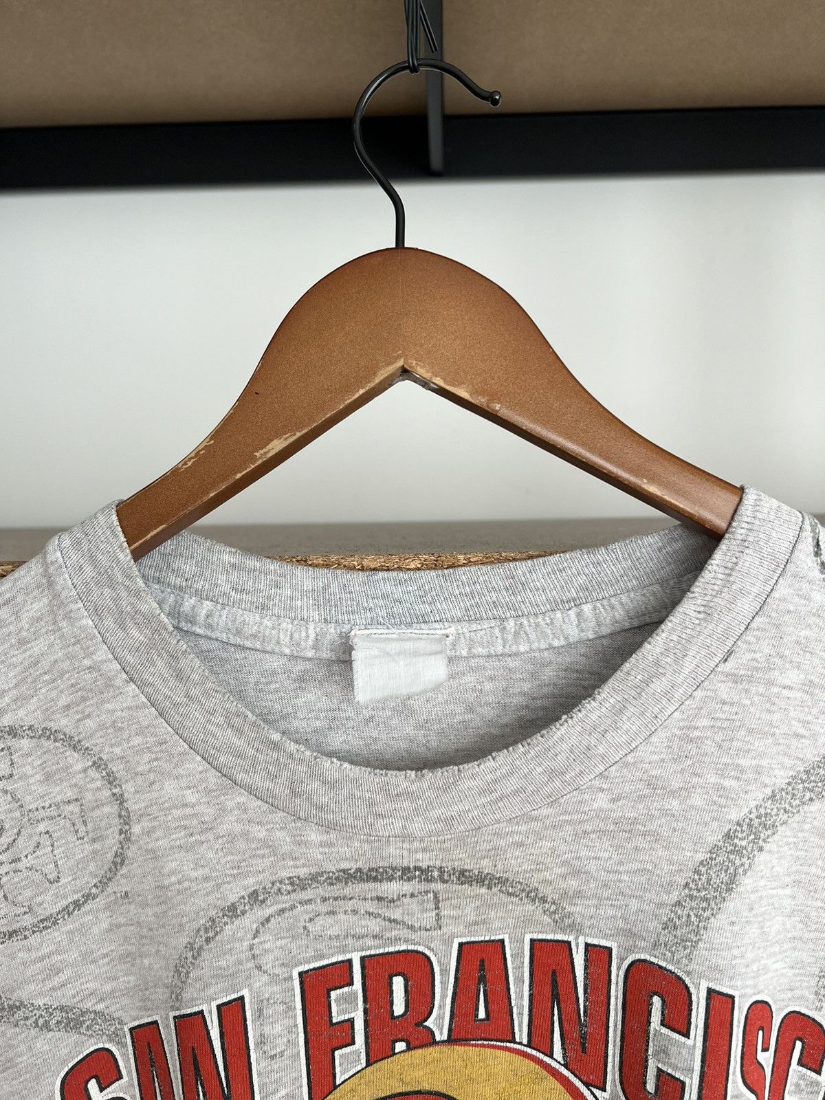 NFL Vintage 1992 San Francisco 49ers NFL AOP Gray T-shirt Size US XL / EU 56 / 4 - 11 Thumbnail