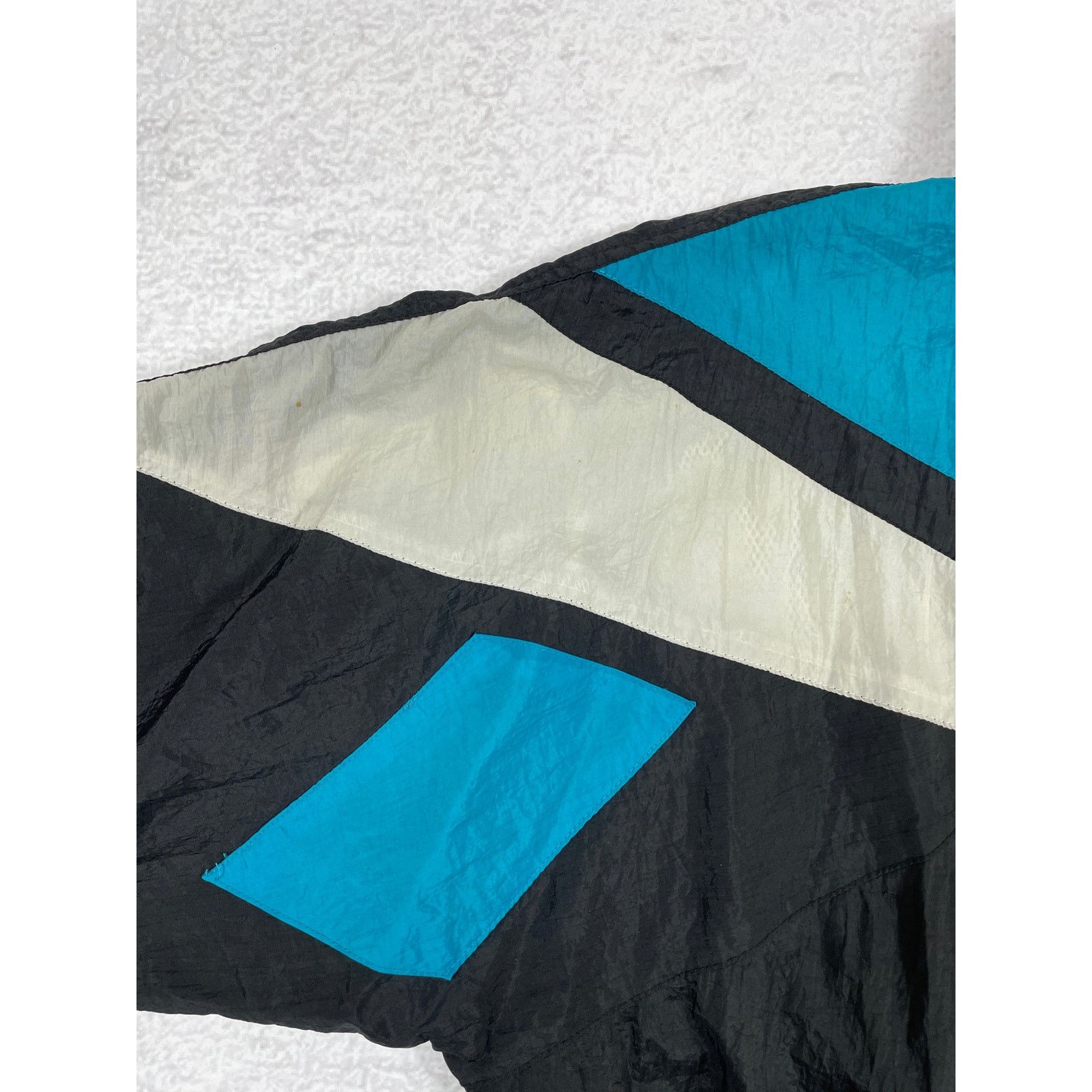 Reebok Vintage Reebok Windbreaker - Women's Small Size S / US 4 / IT 40 - 3 Thumbnail