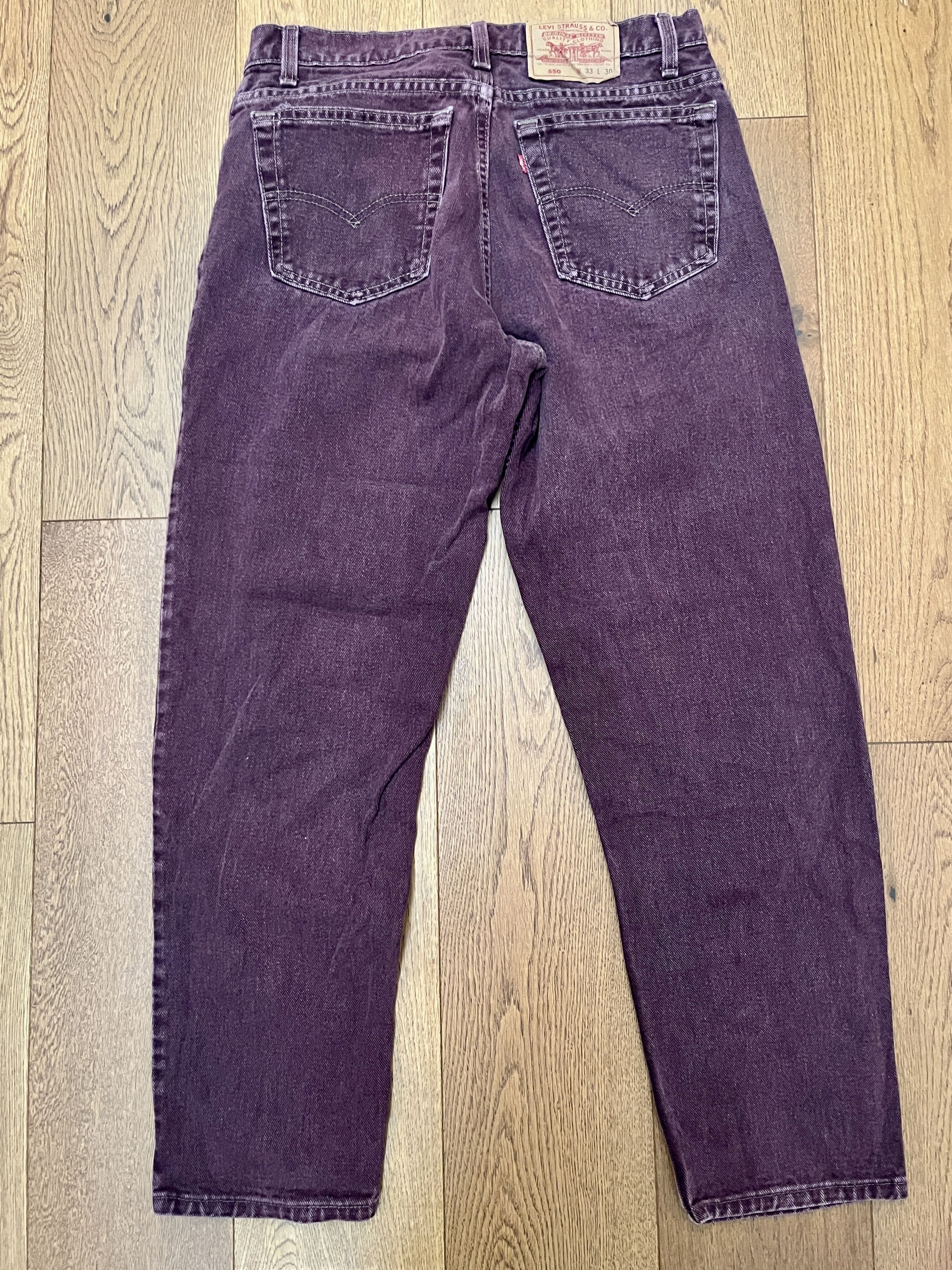 Levi's Vintage Clothing Vintage 1993 Levi's 550 Maroon Tapered Jeans Made in USA 33 Size US 33 - 8 Thumbnail