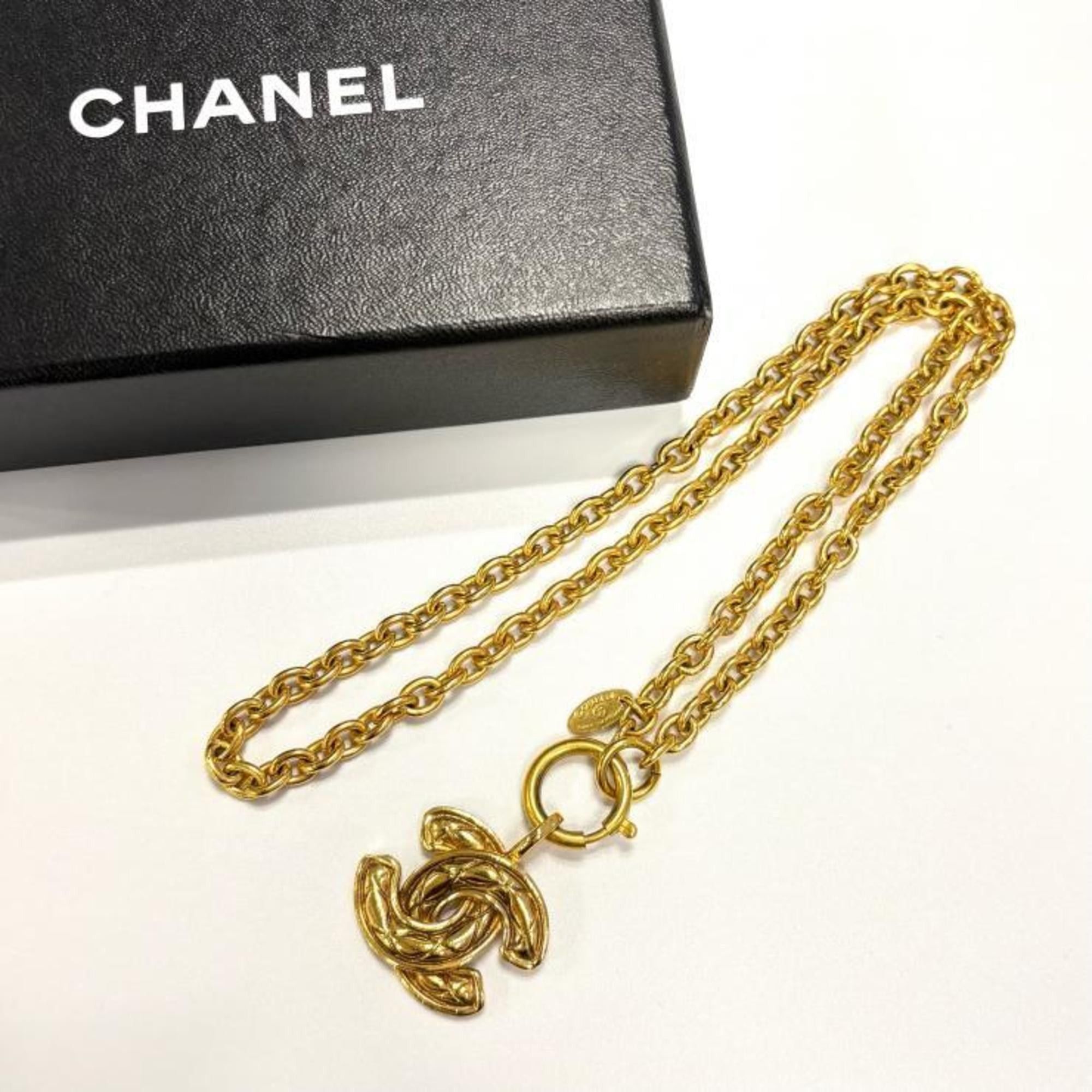 Chanel CHANEL Matelasse Vintage Coco Mark Necklace in GP Gold Size ONE SIZE - 1 Thumbnail
