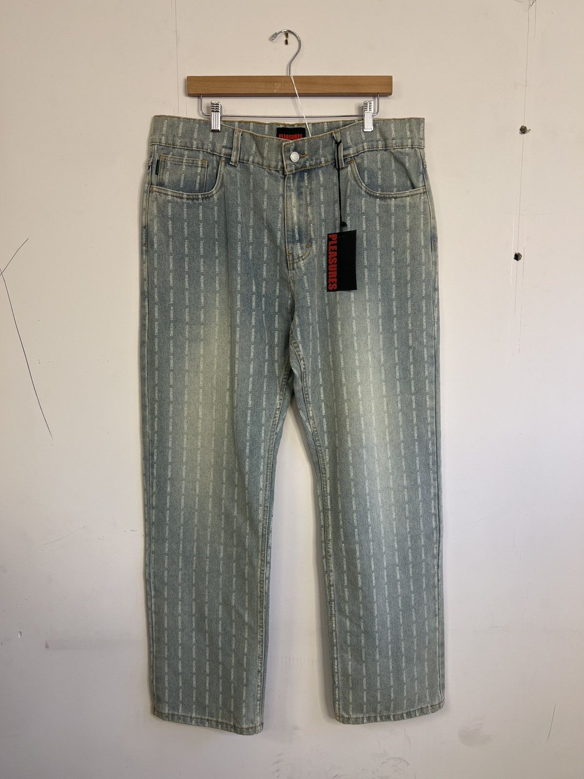 Pleasures Pleasures Laser Print Denim Size US 36 / EU 52 - 1 Thumbnail
